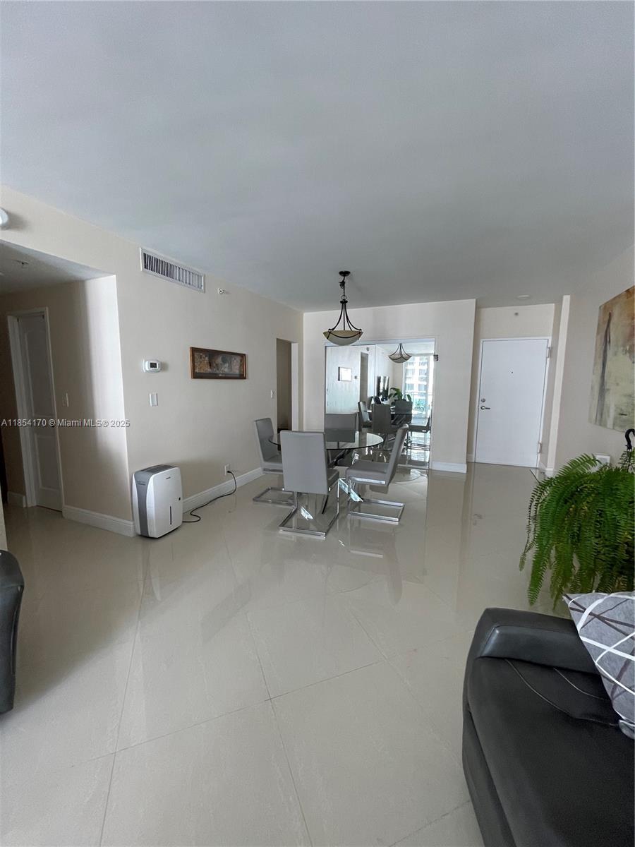 Photo of 3001 Ocean Dr  #903, Hollywood, Florida, 33019 - 