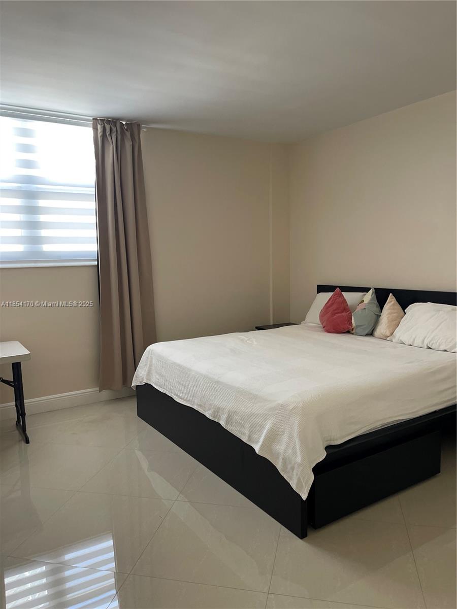 Photo of 3001 Ocean Dr  #903, Hollywood, Florida, 33019 - 