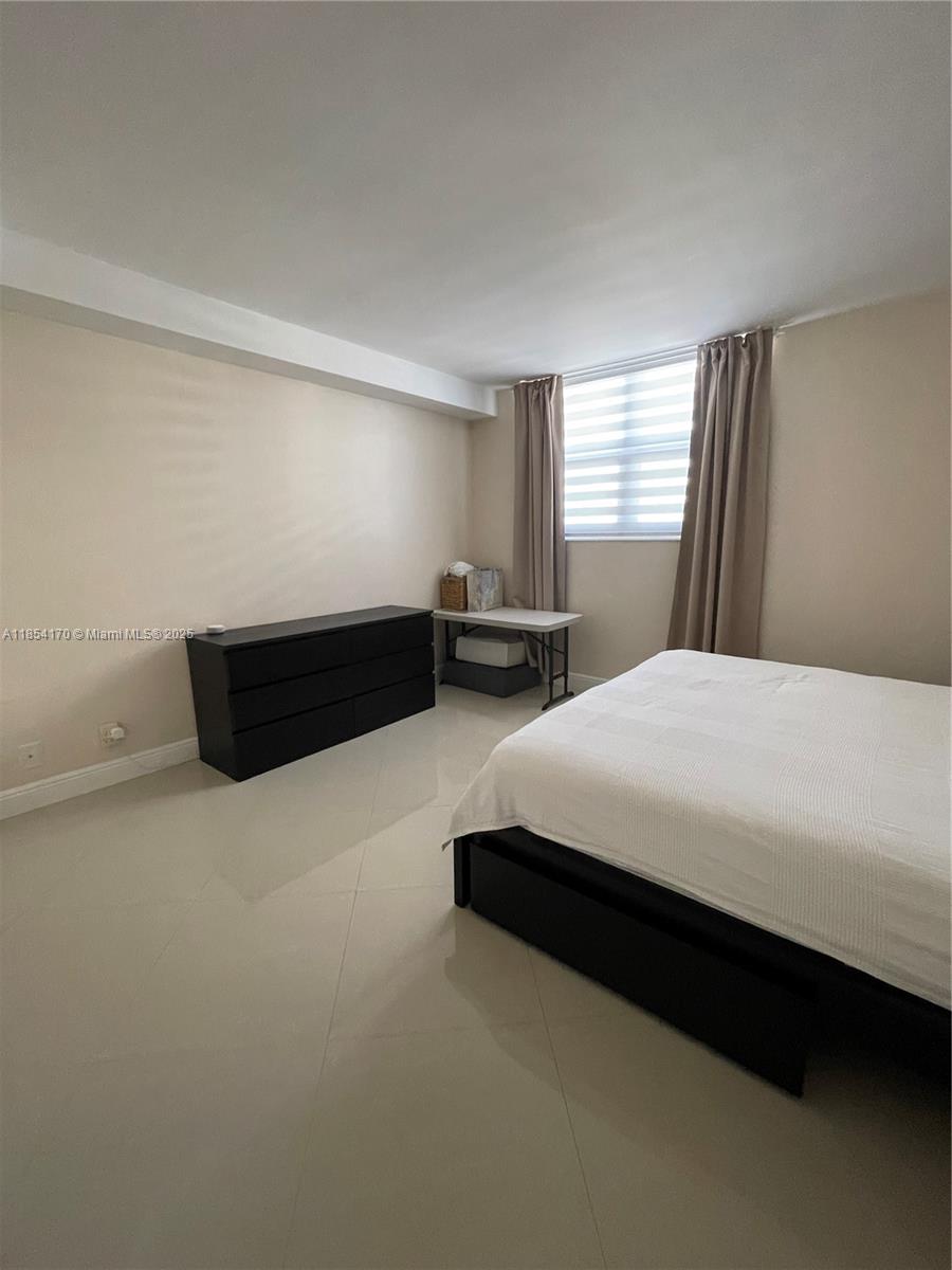 Photo of 3001 Ocean Dr  #903, Hollywood, Florida, 33019 - 