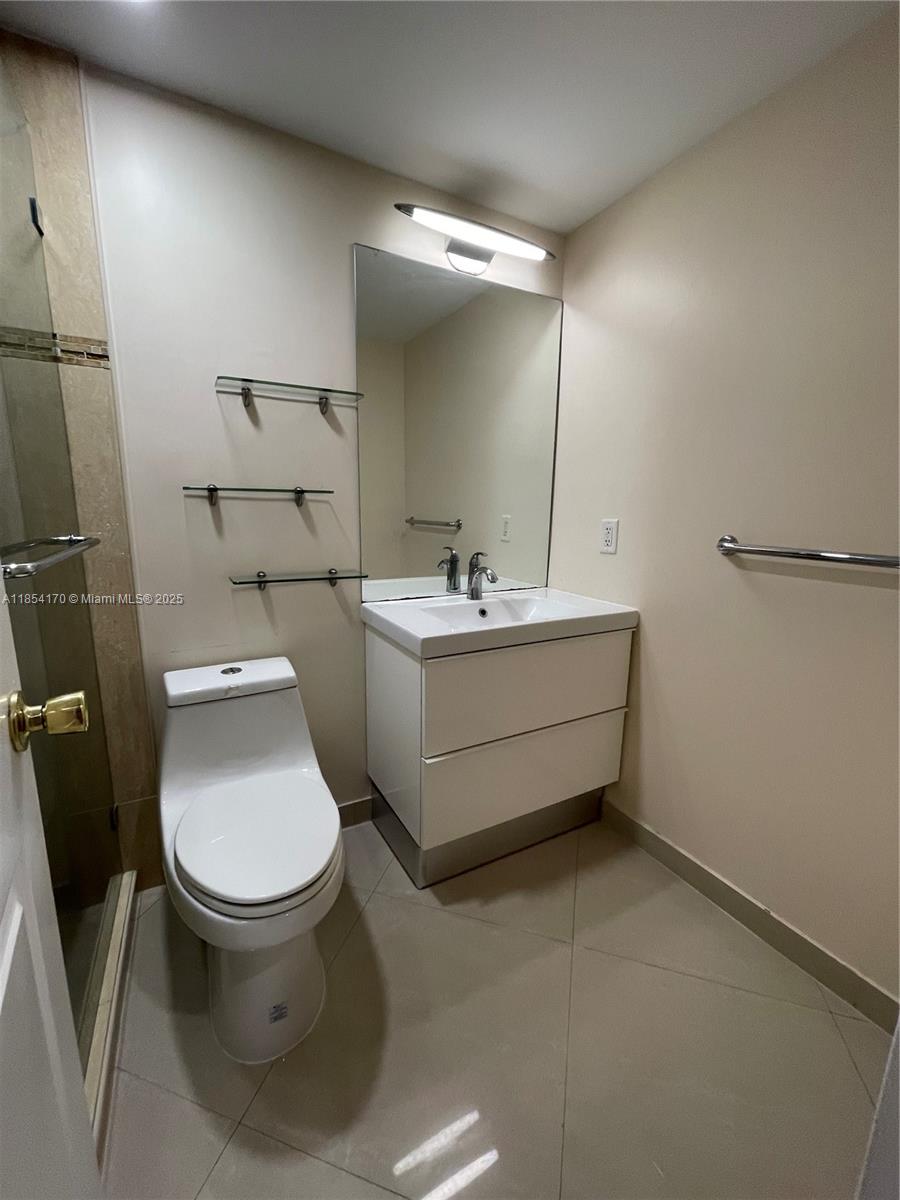 Photo of 3001 Ocean Dr  #903, Hollywood, Florida, 33019 - 