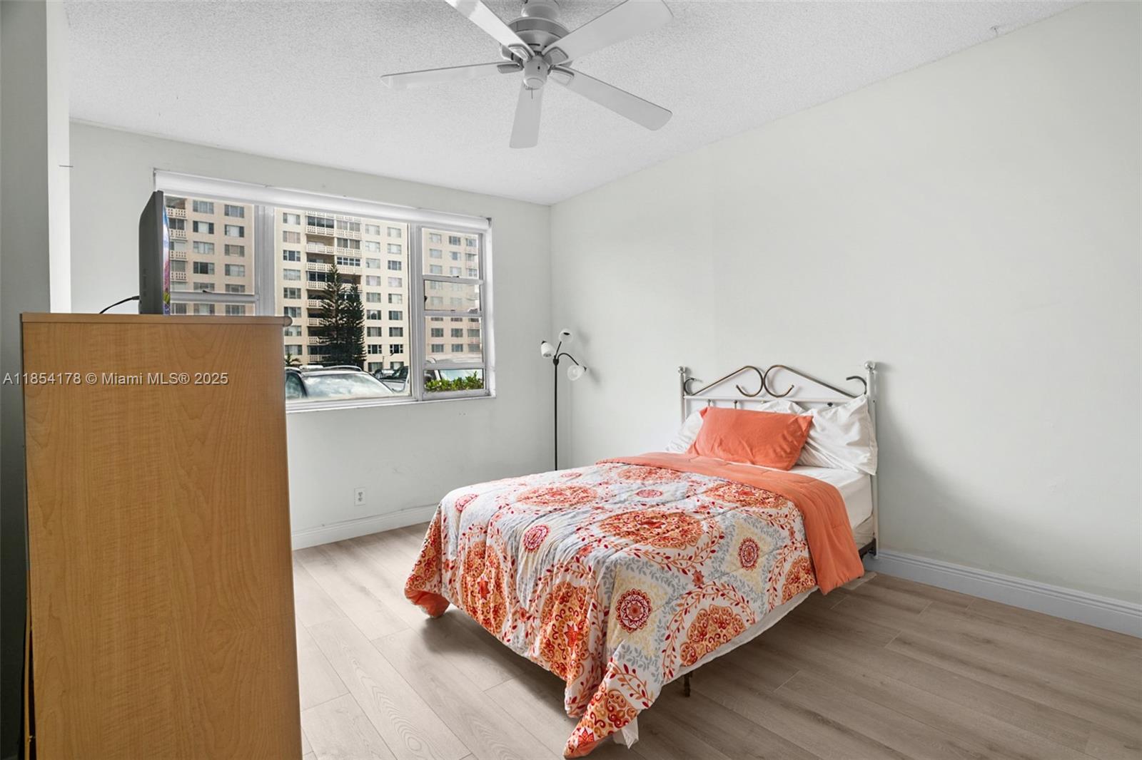 118 2 / 2 1132 sq. ft. $ 2025-10-03 0 Photo
