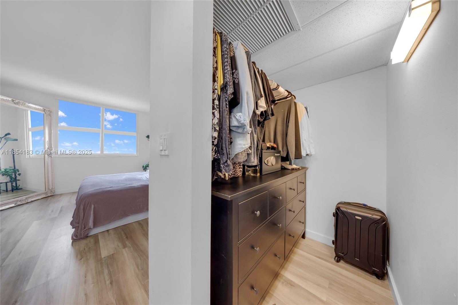 1614 1 / 2 762 sq. ft. $ 2025-08-06 0 foto