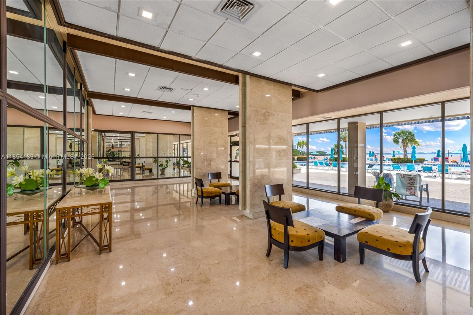 1614 1 / 2 762 sq. ft. $ 2025-08-06 0 foto