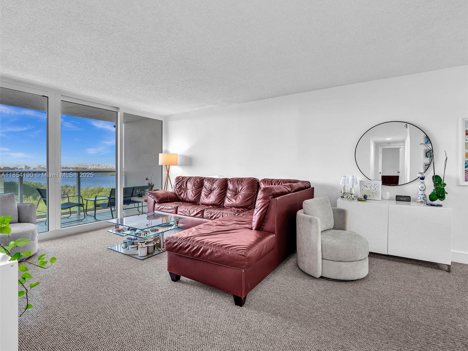 See details 1025 2 / 2 1357 sq. ft. $ 2025-08-06 0 Photo