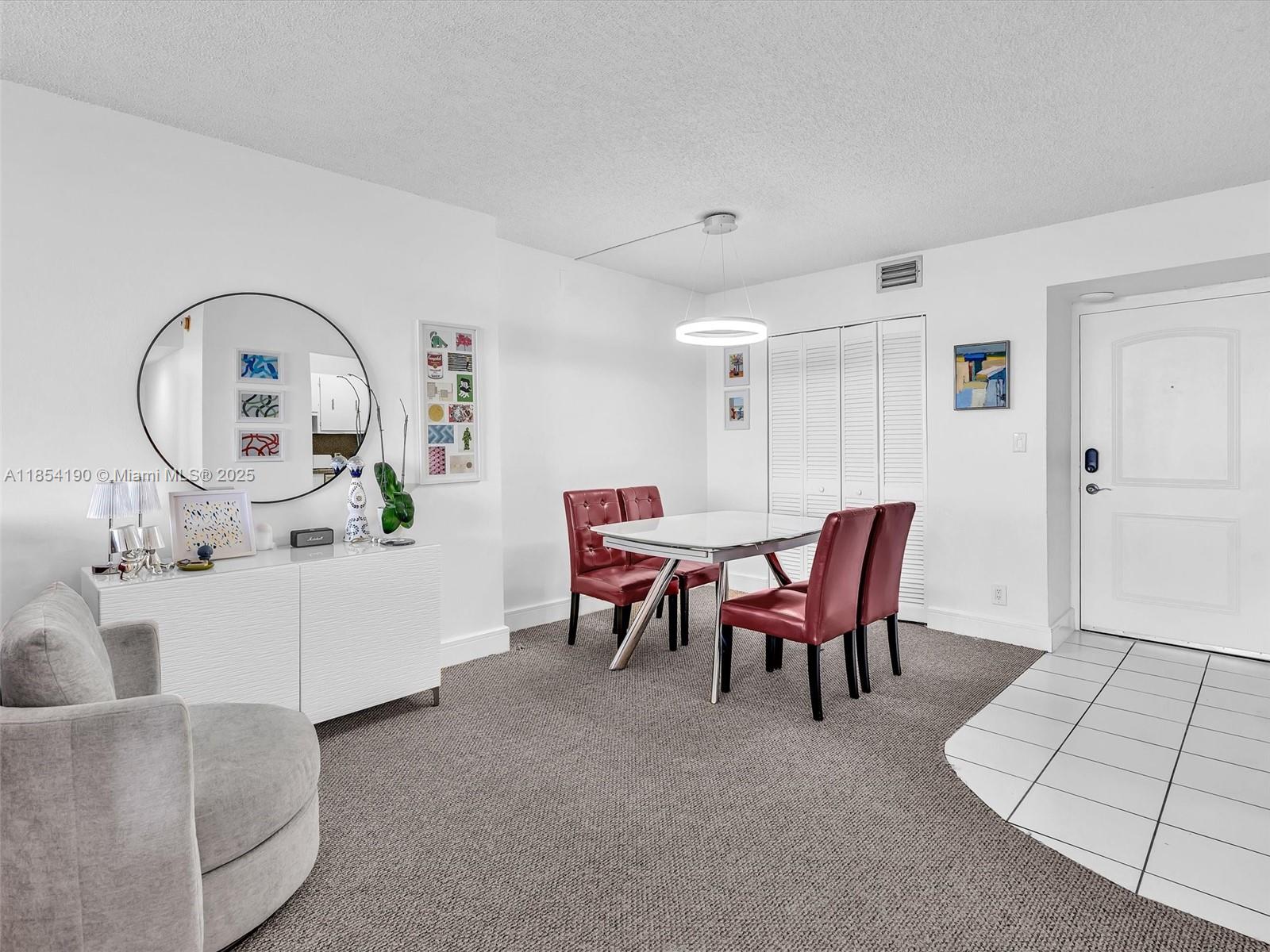 See details 1025 2 / 2 1357 sq. ft. $ 2025-08-06 0 Photo