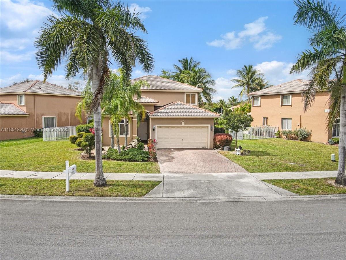 See details 3745 4 / 3 2338 sq. ft. $ 2025-08-06 0 Photo