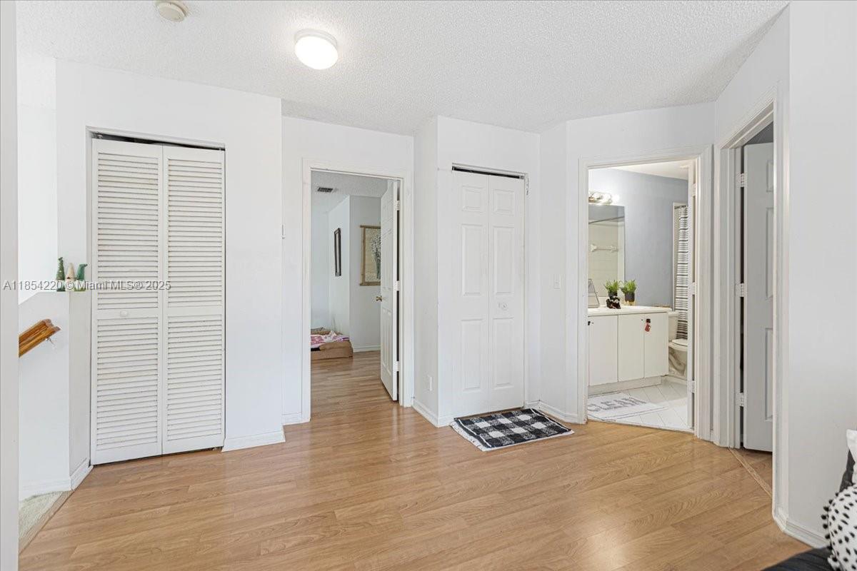 See details 3745 4 / 3 2338 sq. ft. $ 2025-08-06 0 Photo