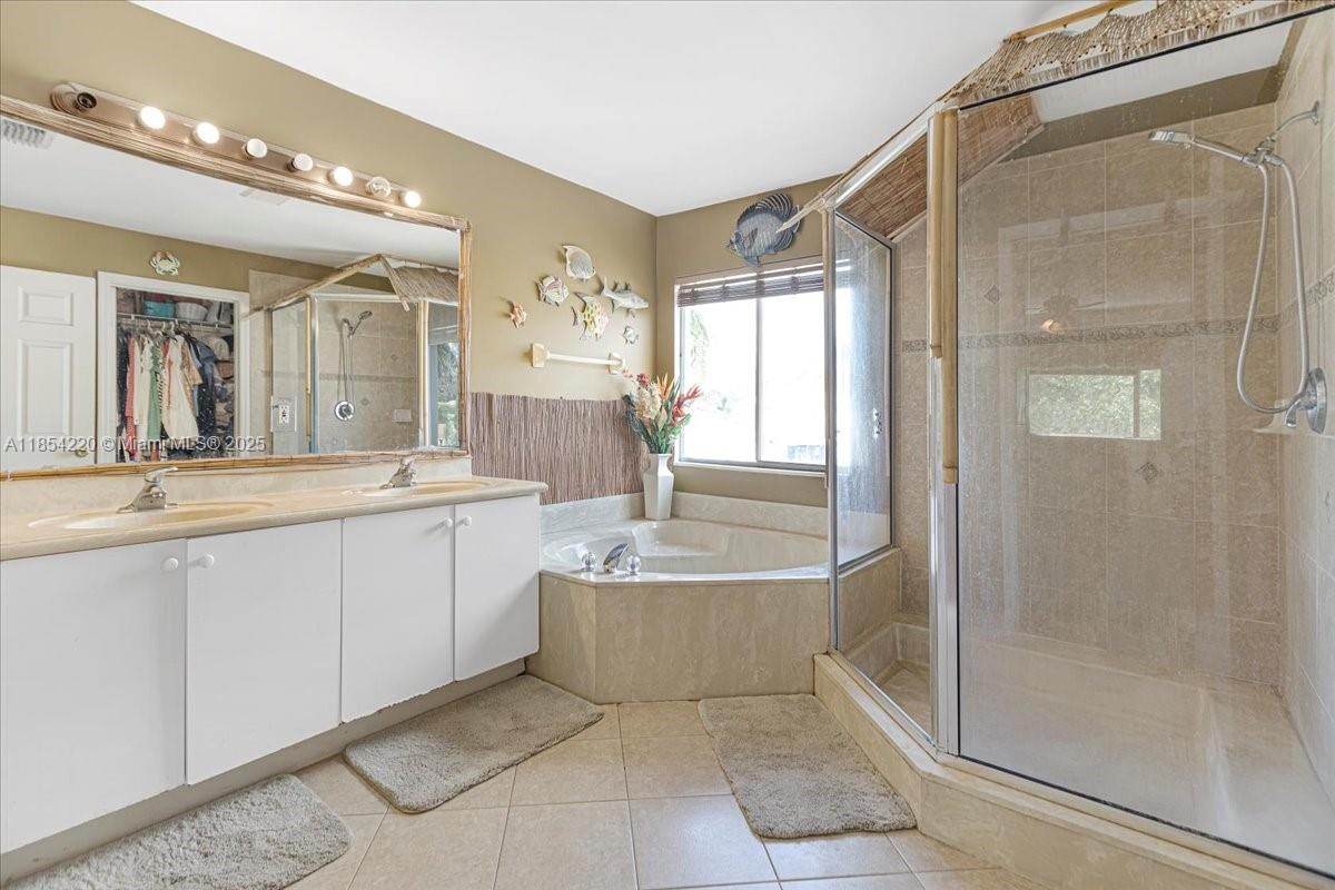 See details 3745 4 / 3 2338 sq. ft. $ 2025-08-06 0 Photo