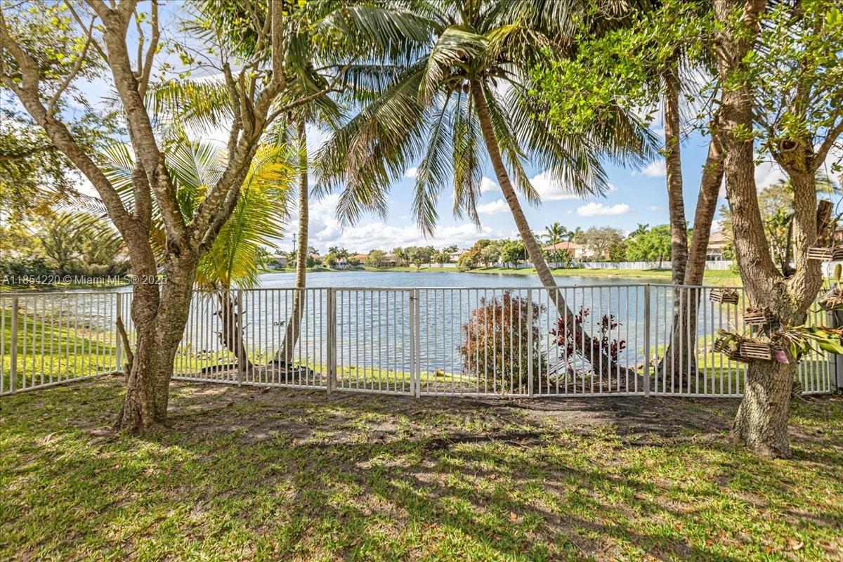 See details 3745 4 / 3 2338 sq. ft. $ 2025-08-06 0 Photo