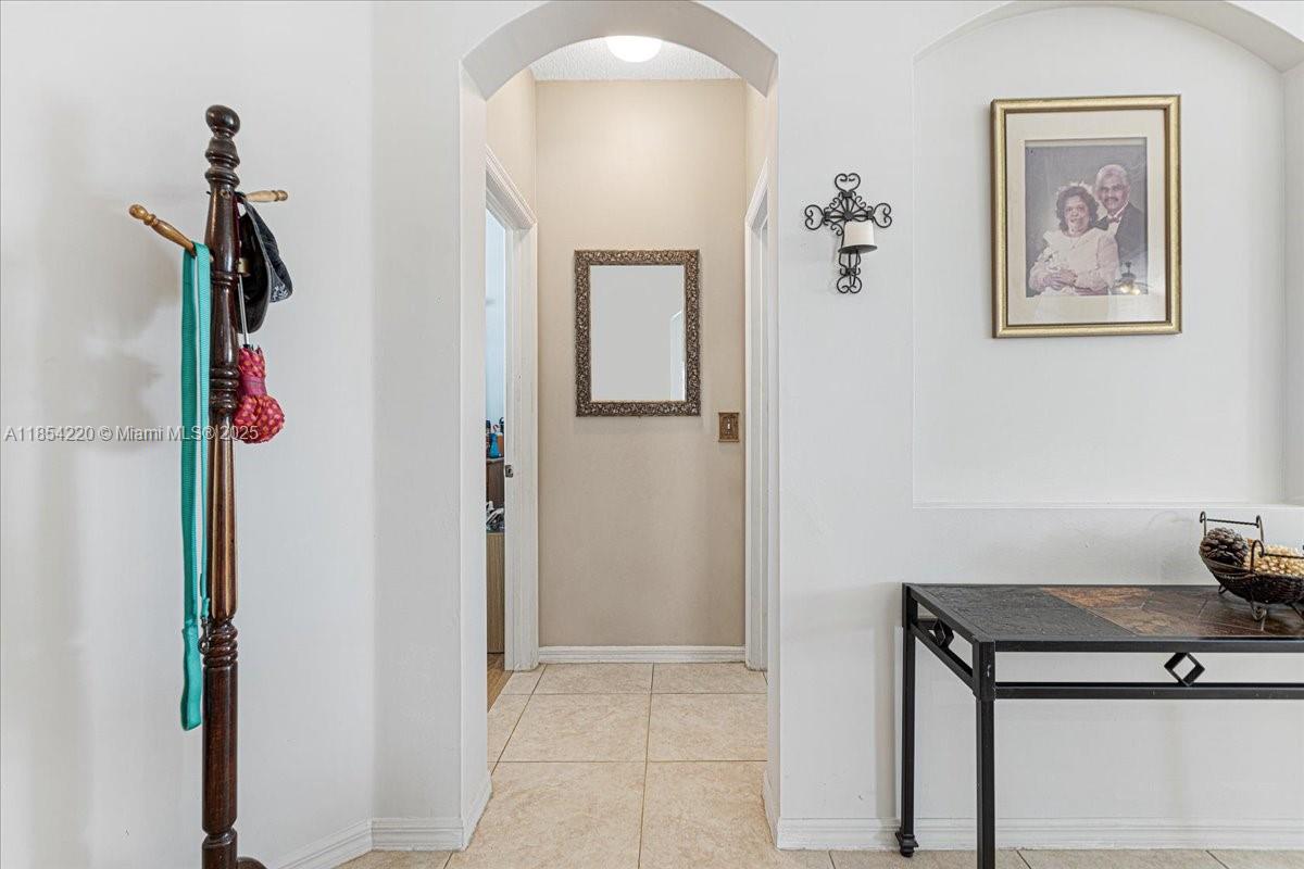 See details 3745 4 / 3 2338 sq. ft. $ 2025-08-06 0 Photo