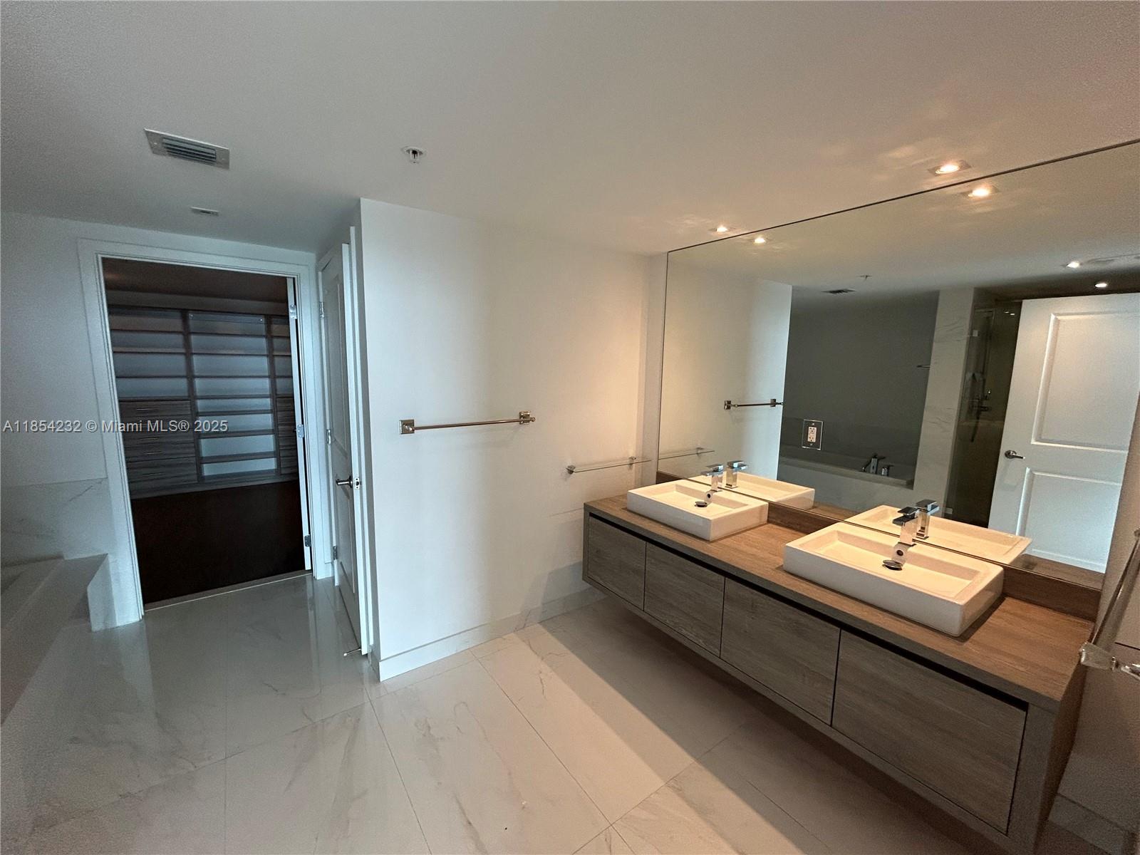 Photo of 400 Sunny Isles Blvd  #2007, Sunny Isles Beach, Florida, 33160 - 