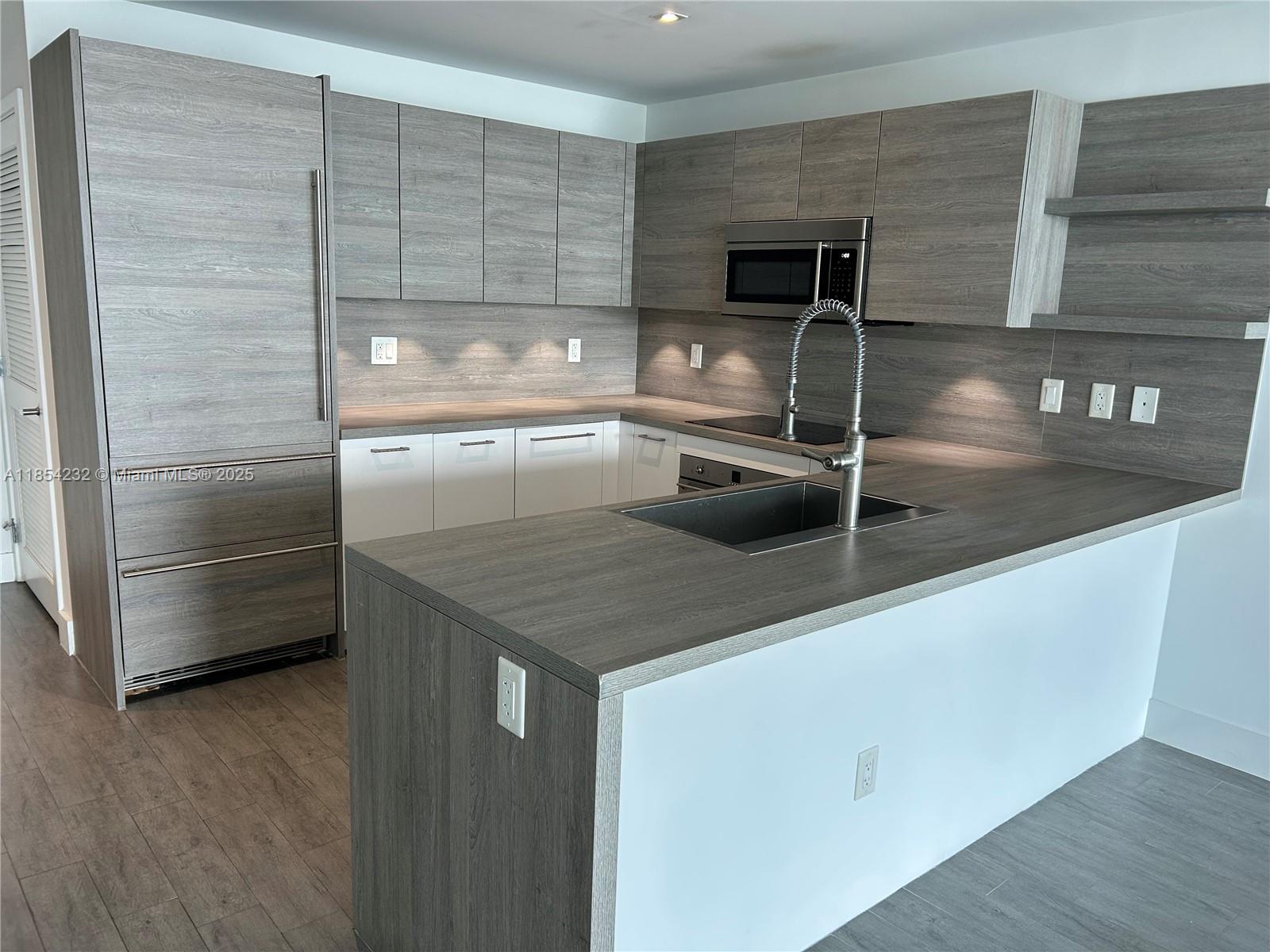 Photo of 400 Sunny Isles Blvd  #2007, Sunny Isles Beach, Florida, 33160 - 