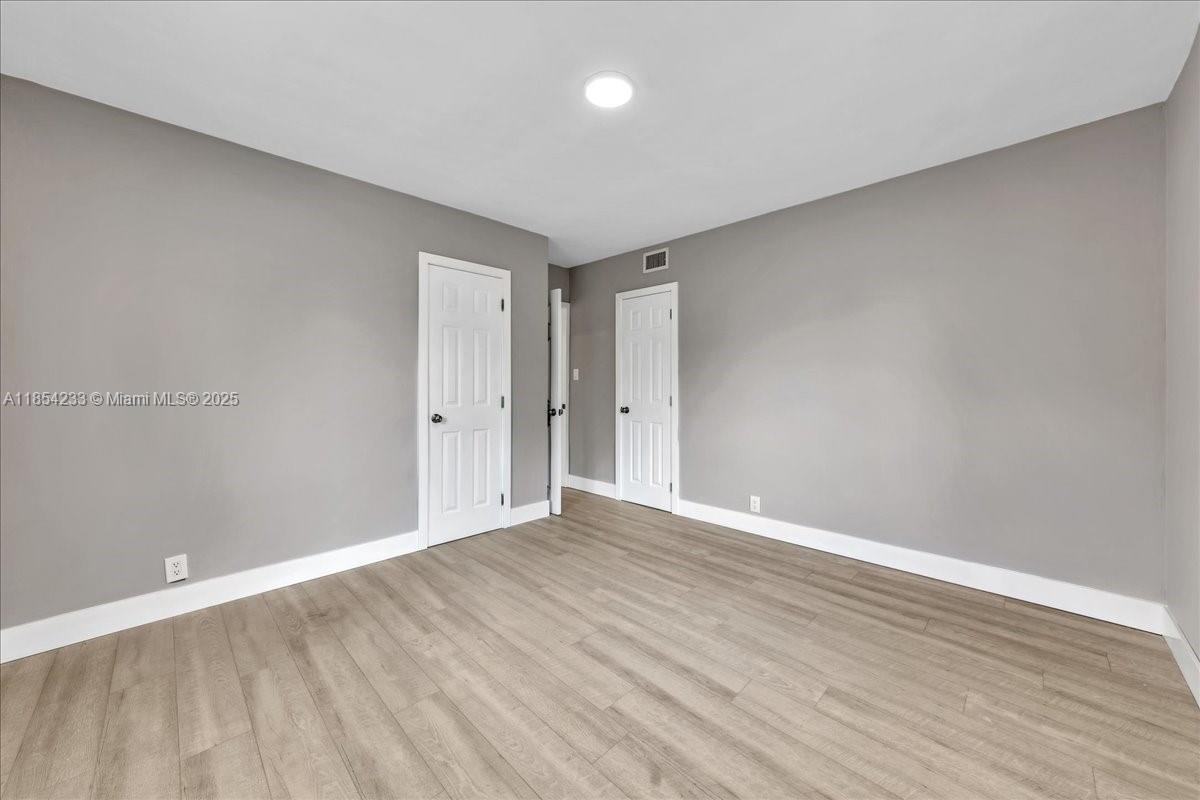 See details / 1581 sq. ft. $ 2025-08-11 0 Photo