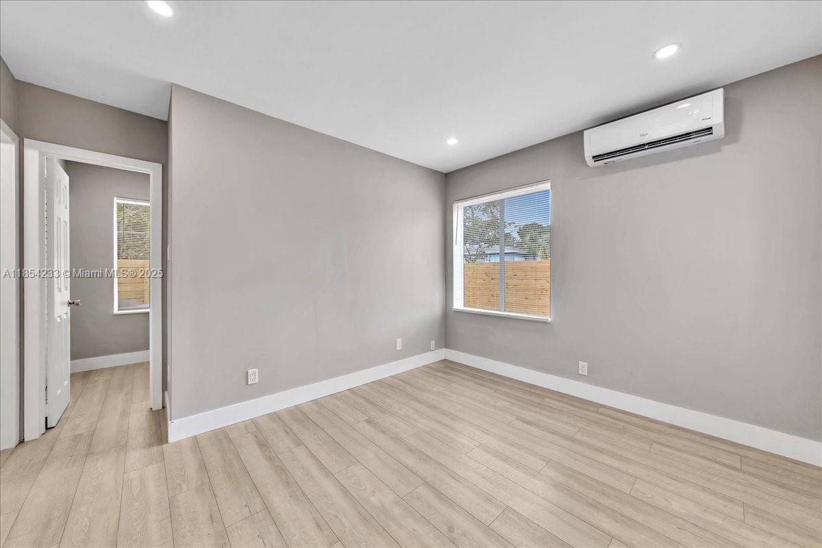 See details / 1581 sq. ft. $ 2025-08-11 0 Photo