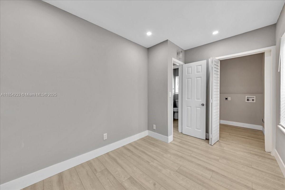 See details / 1581 sq. ft. $ 2025-08-11 0 Photo