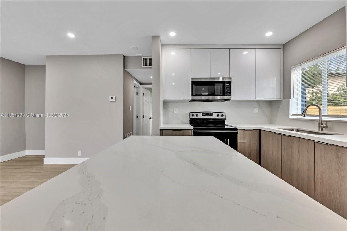 See details / 1581 sq. ft. $ 2025-08-11 0 Photo