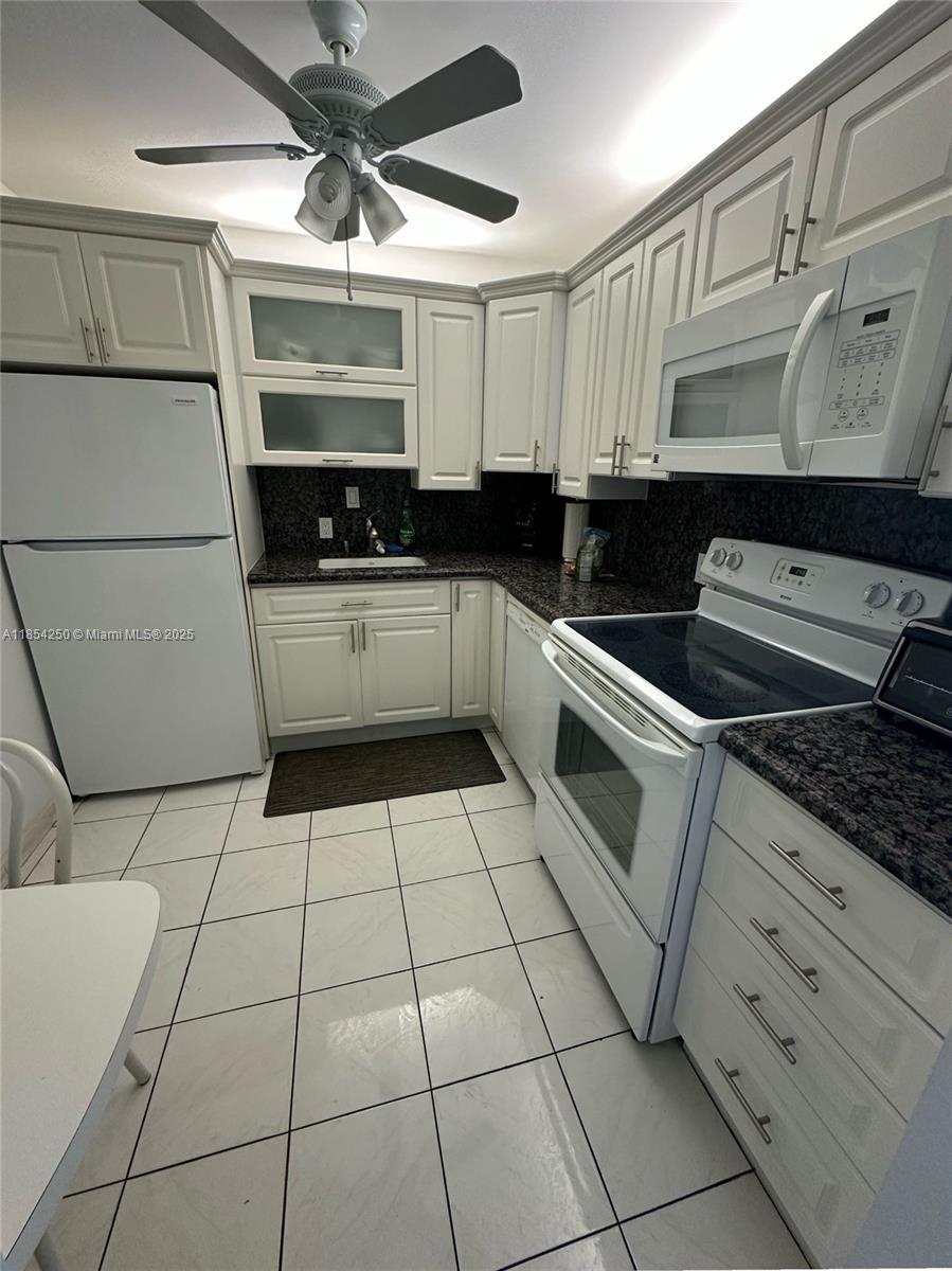 See details 1530 1 / 2 991 sq. ft. $ 2025-08-06 0 Photo