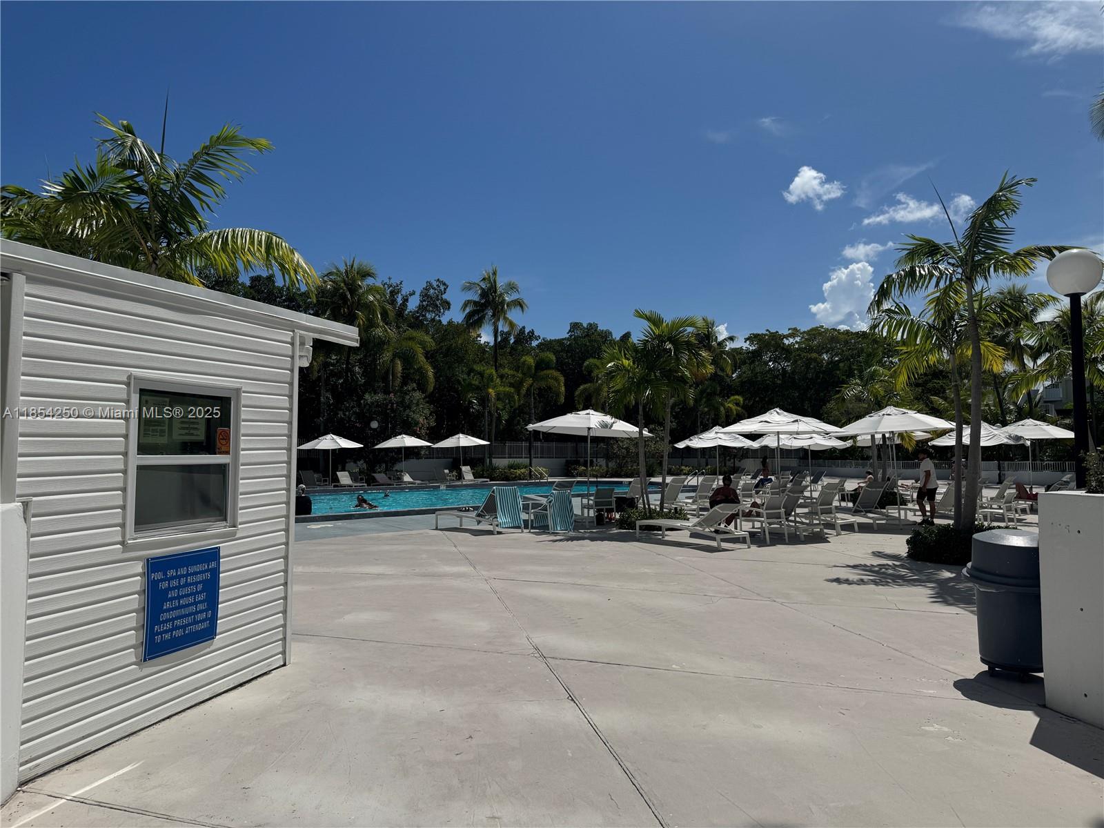 See details 1530 1 / 2 991 sq. ft. $ 2025-08-06 0 Photo