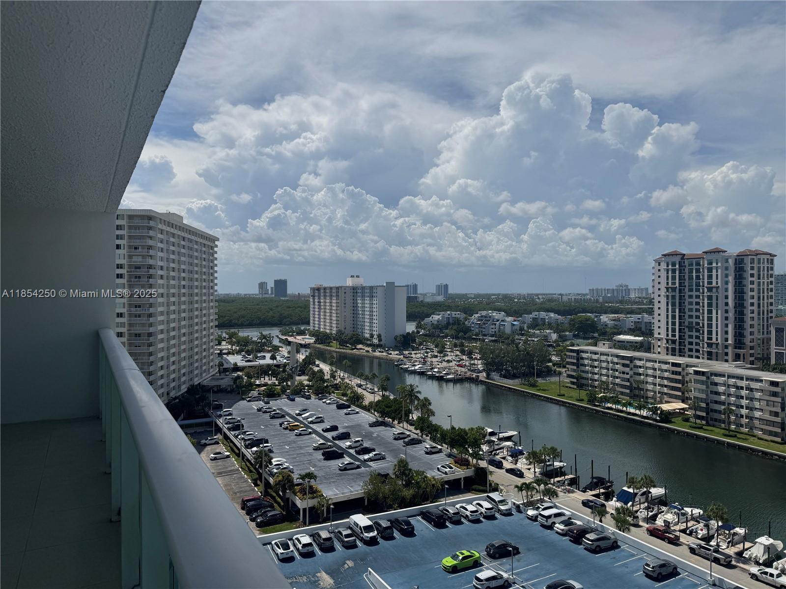 See details 1530 1 / 2 991 sq. ft. $ 2025-08-06 0 Photo