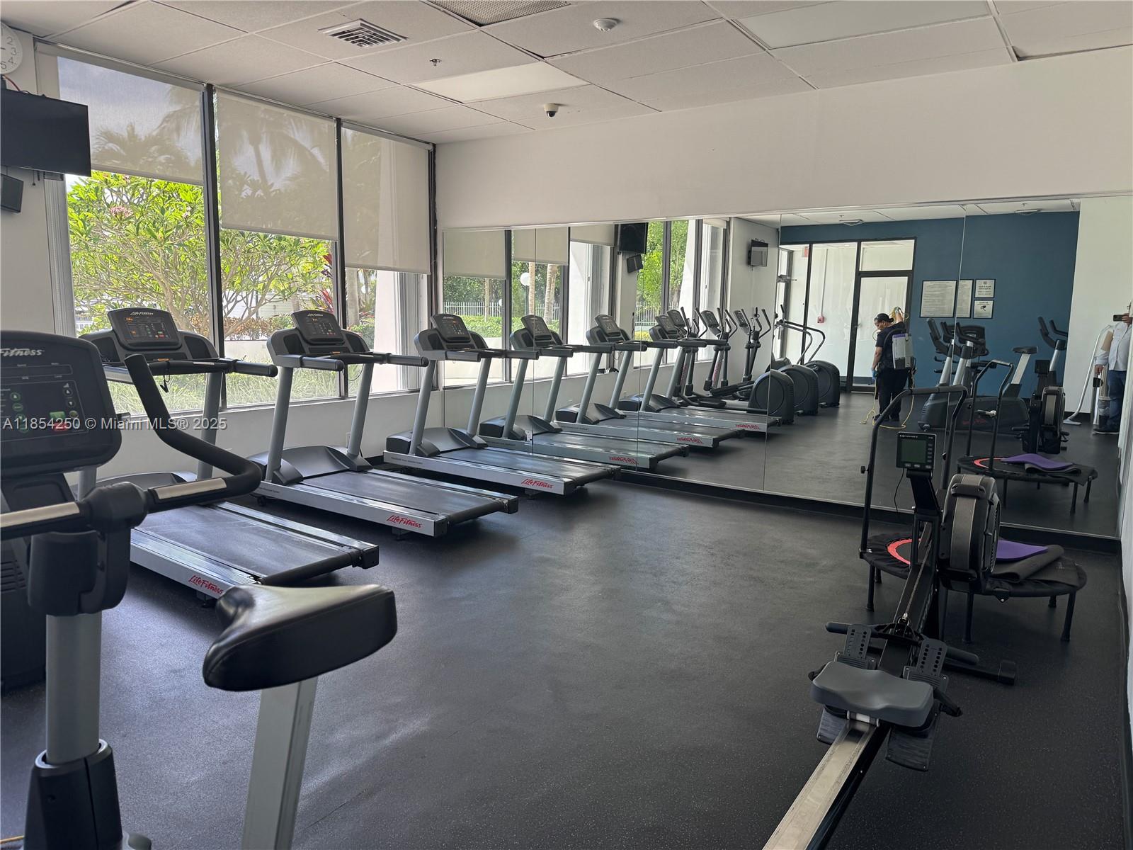 See details 1530 1 / 2 991 sq. ft. $ 2025-08-06 0 Photo
