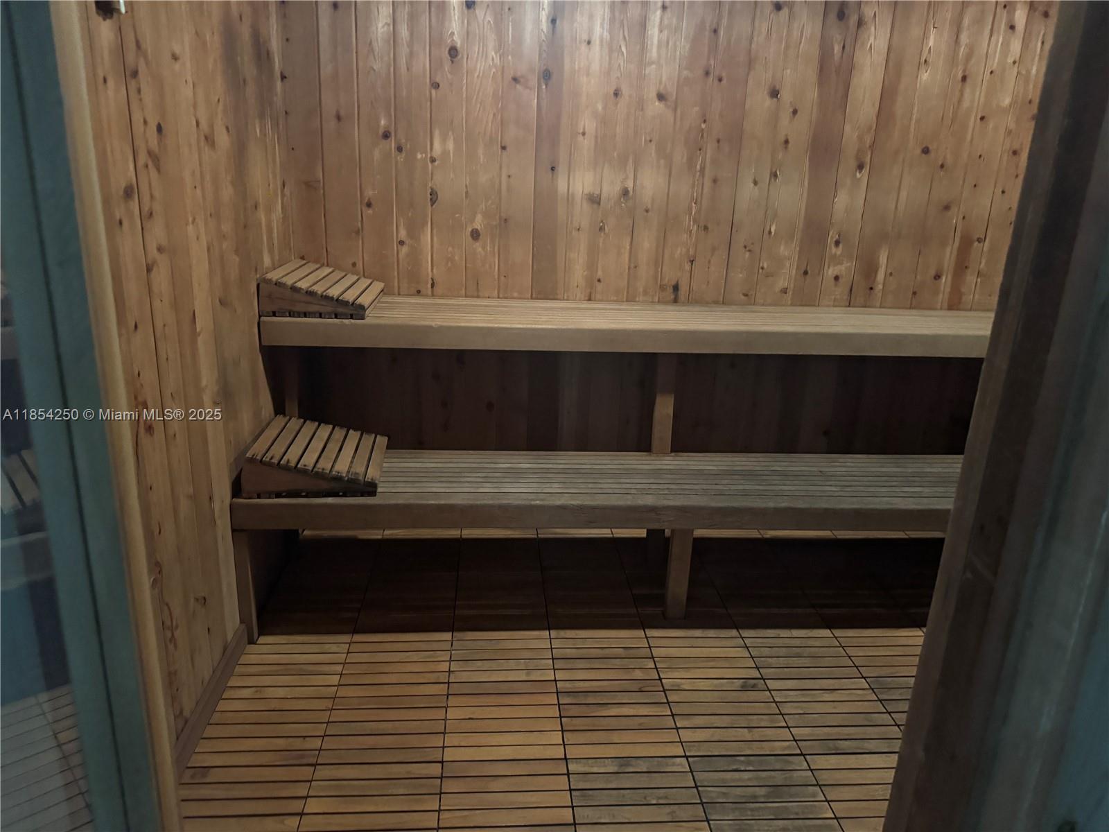 See details 1530 1 / 2 991 sq. ft. $ 2025-08-06 0 Photo