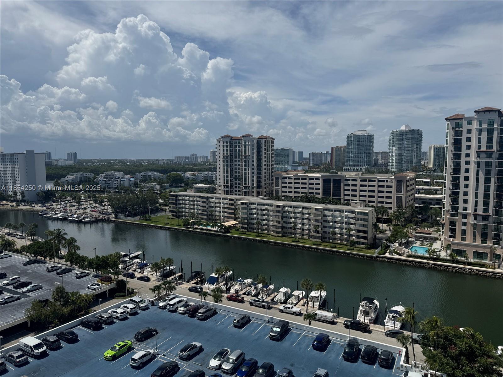 See details 1530 1 / 2 991 sq. ft. $ 2025-08-06 0 Photo