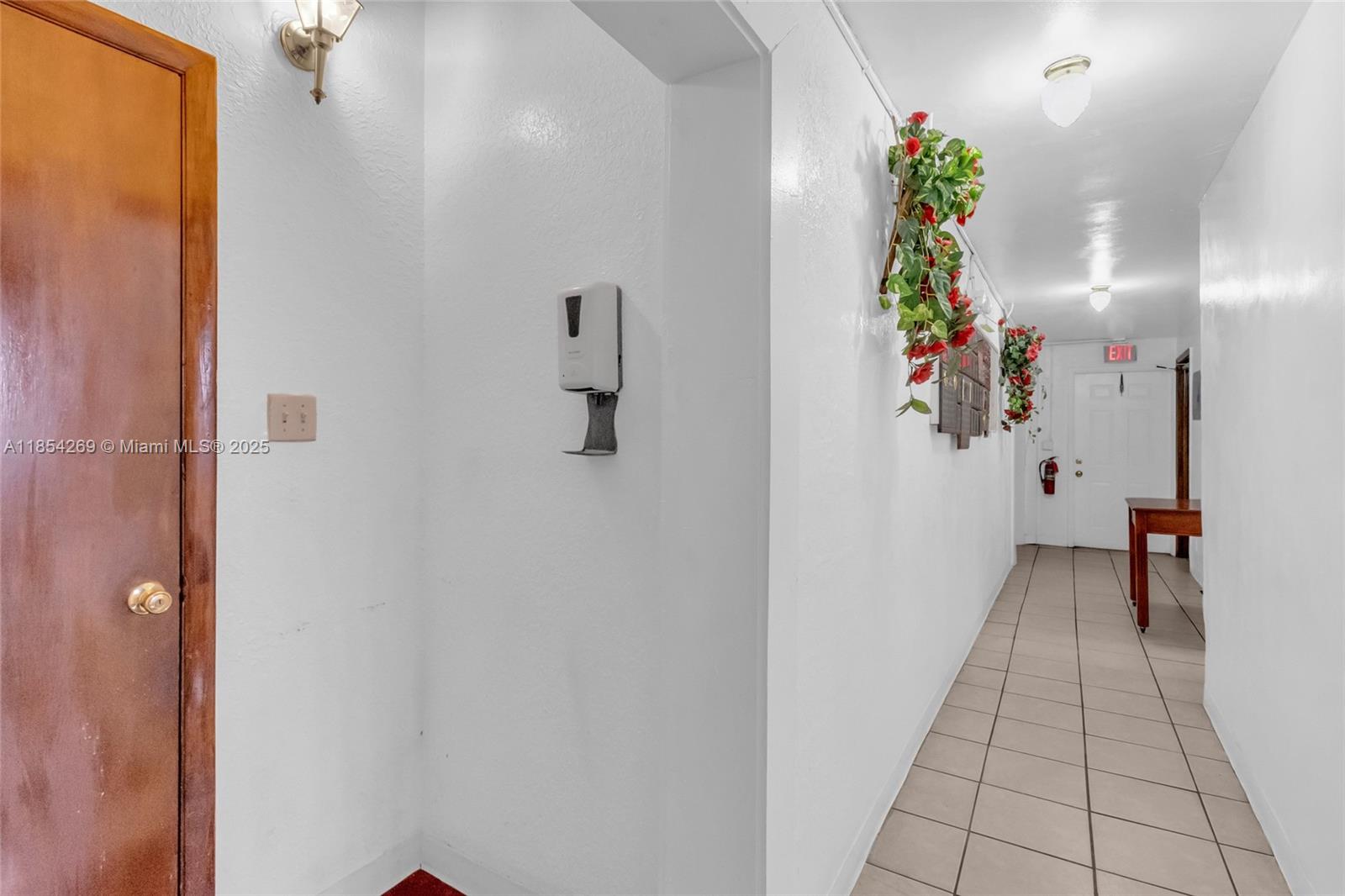 See details / sq. ft. $ 2025-08-06 0 Photo