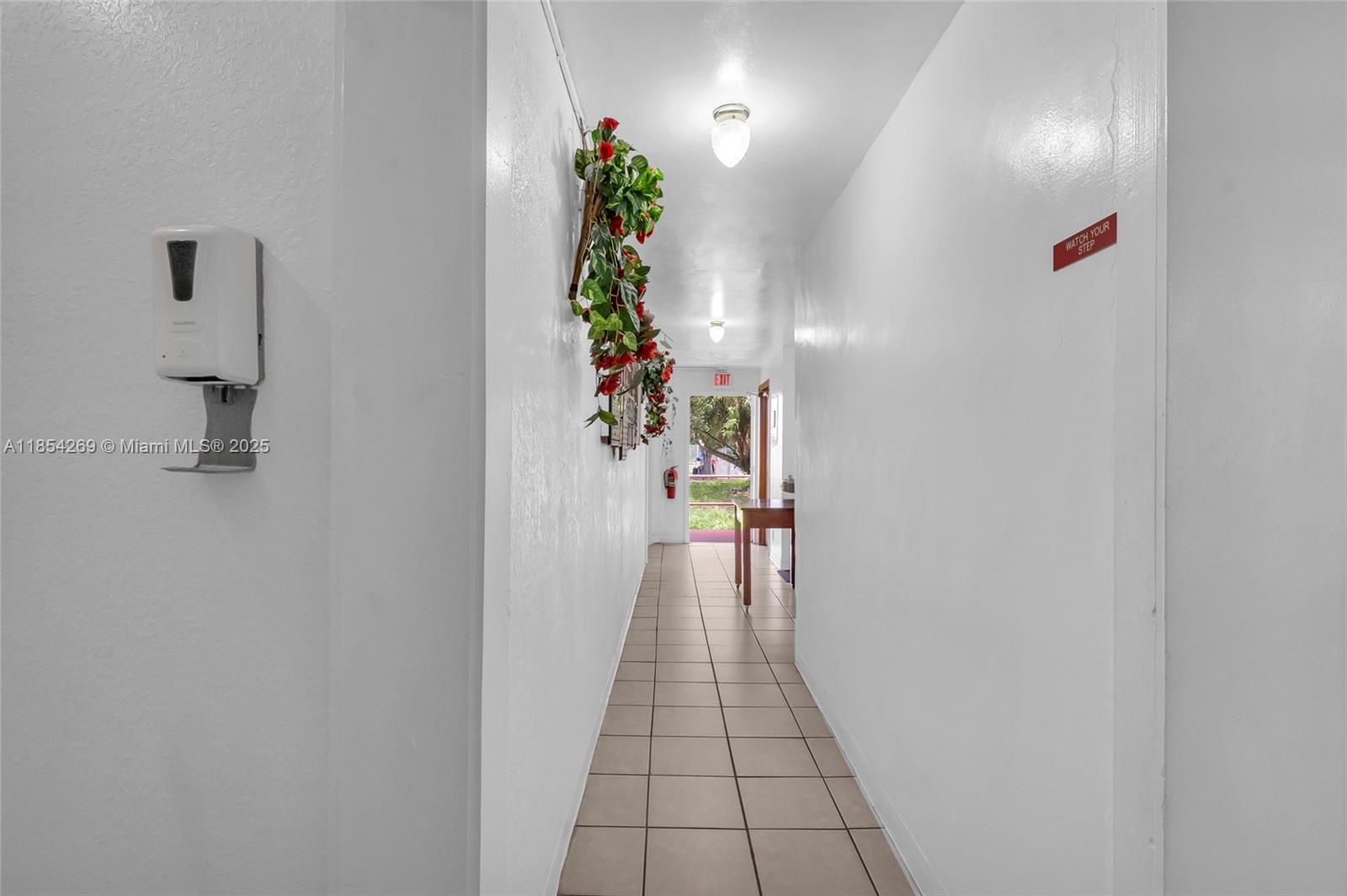 See details / sq. ft. $ 2025-08-06 0 Photo