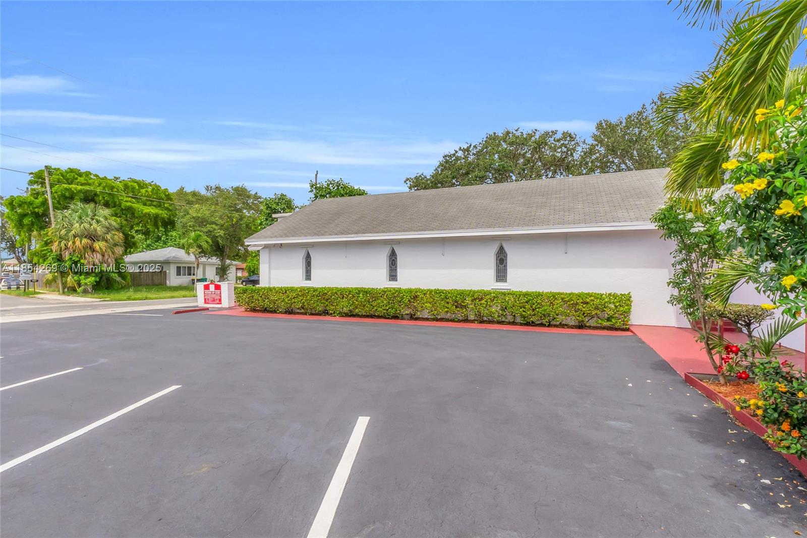 See details / sq. ft. $ 2025-08-06 0 Photo