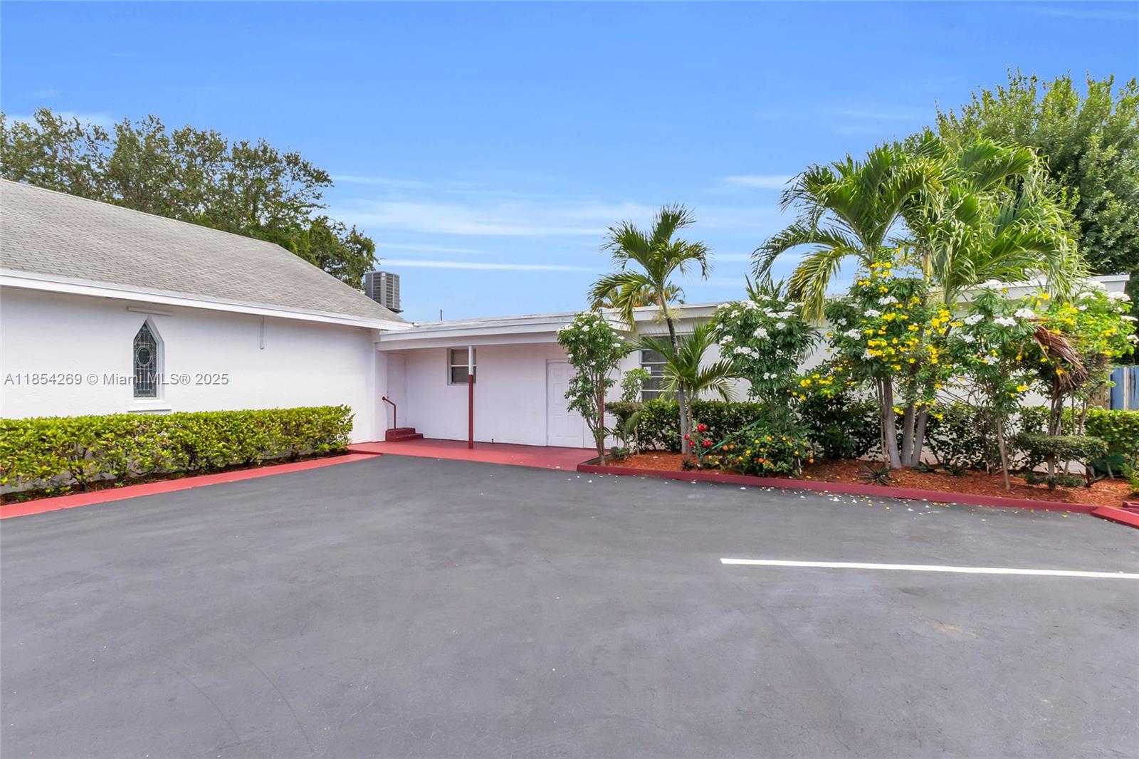 See details / sq. ft. $ 2025-08-06 0 Photo