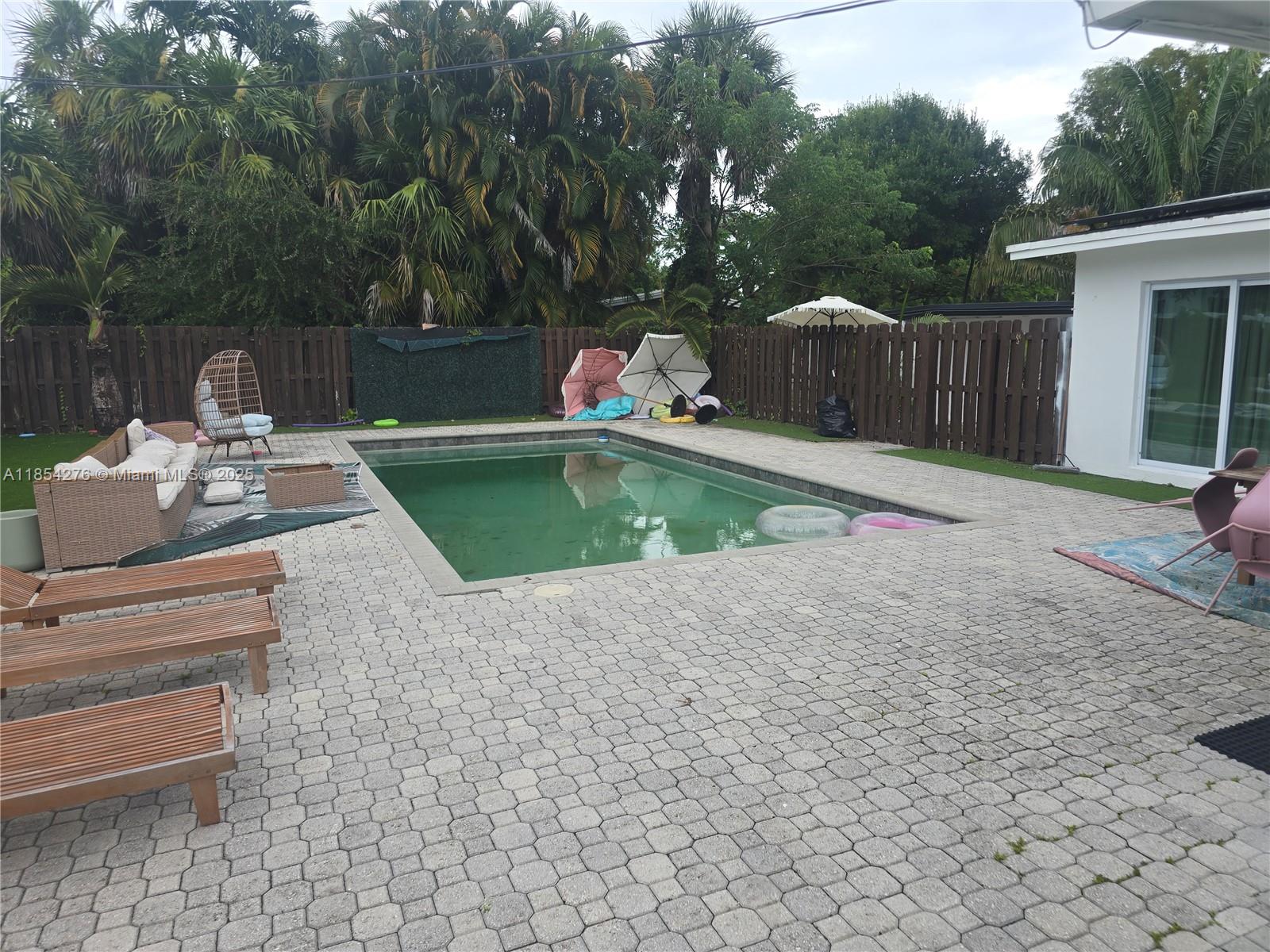 See details 3 / 2 1516 sq. ft. $ 2025-08-06 0 Photo