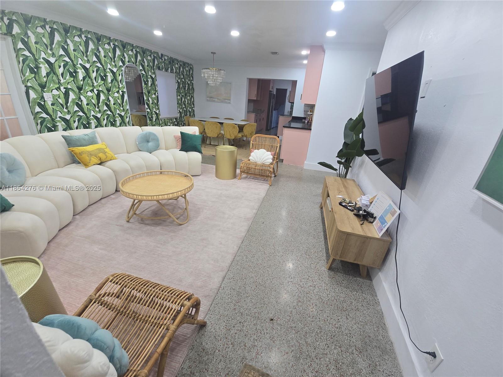 See details 3 / 2 1516 sq. ft. $ 2025-08-06 0 Photo