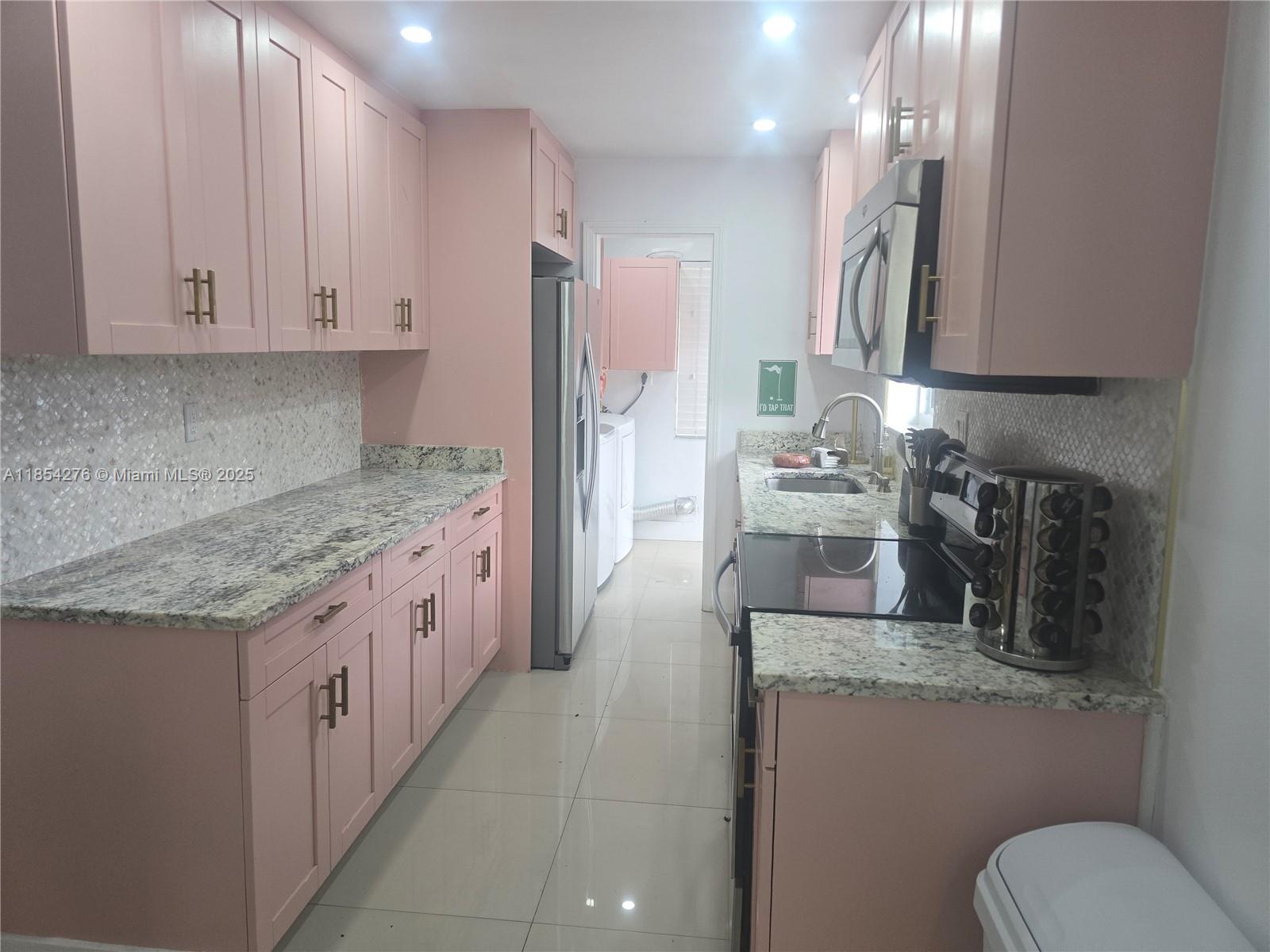 See details 3 / 2 1516 sq. ft. $ 2025-08-06 0 Photo