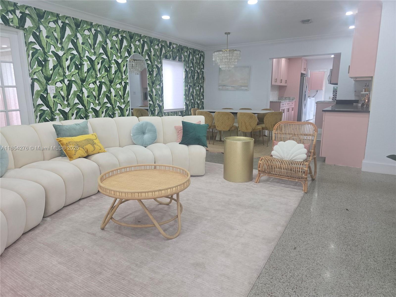 See details 3 / 2 1516 sq. ft. $ 2025-08-06 0 Photo