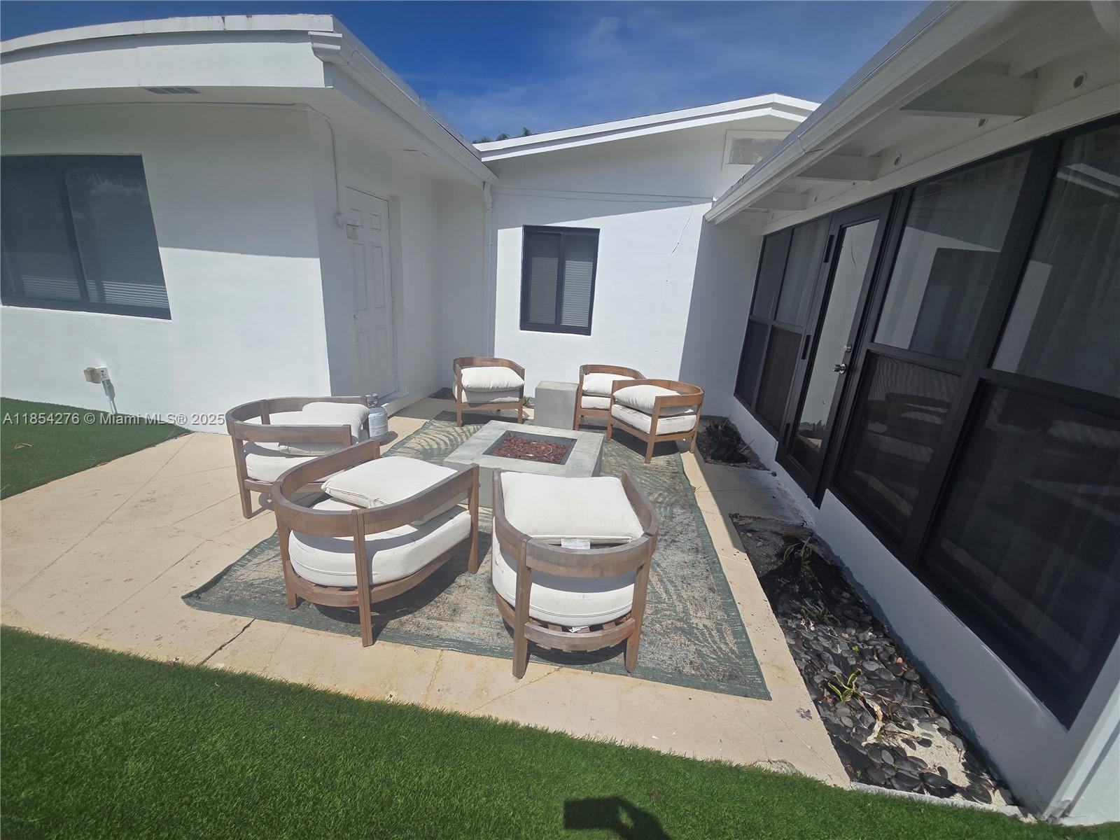 See details 3 / 2 1516 sq. ft. $ 2025-08-06 0 Photo