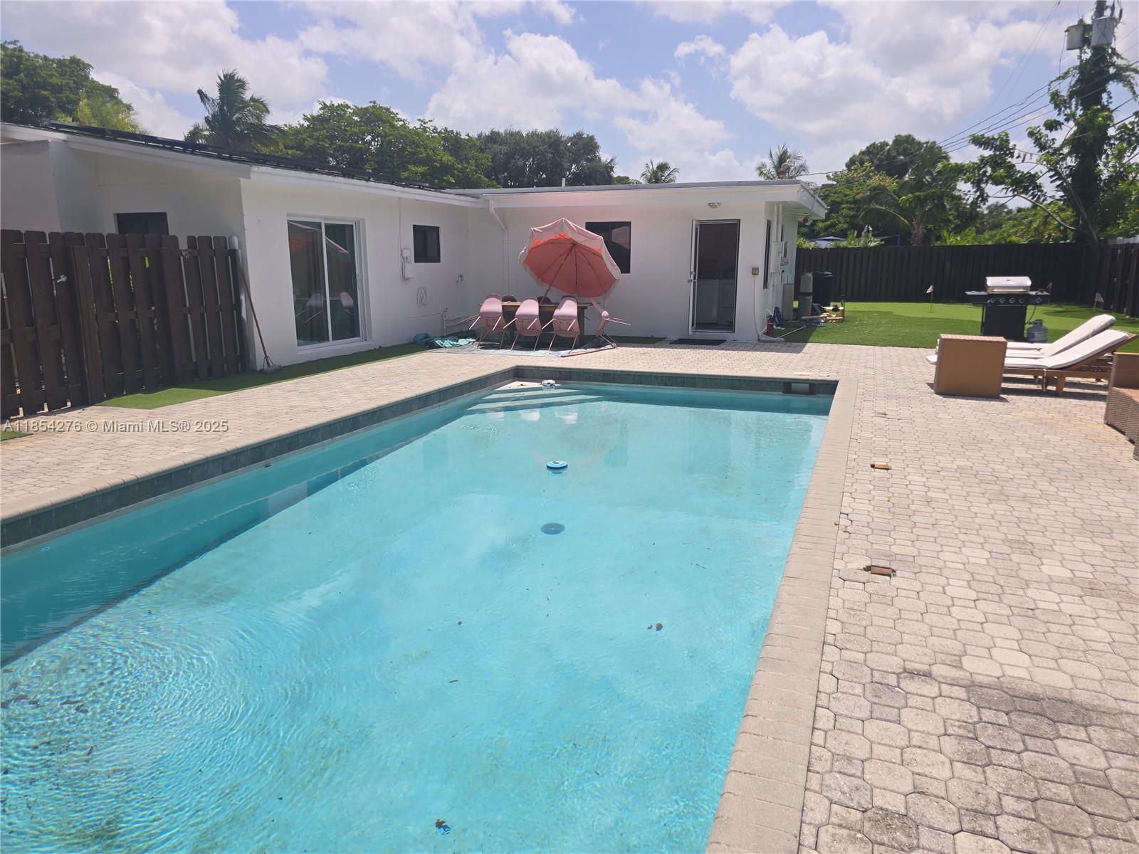 See details 3 / 2 1516 sq. ft. $ 2025-08-06 0 Photo