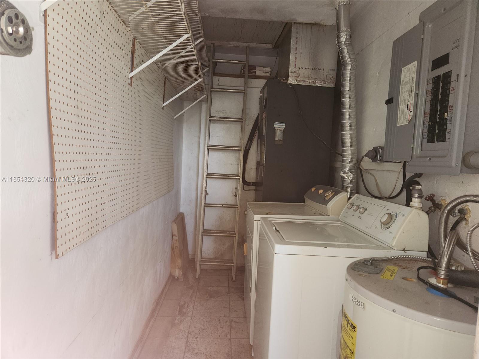 Ver detalles / 2001 sq. ft. $ 2025-08-07 0 foto