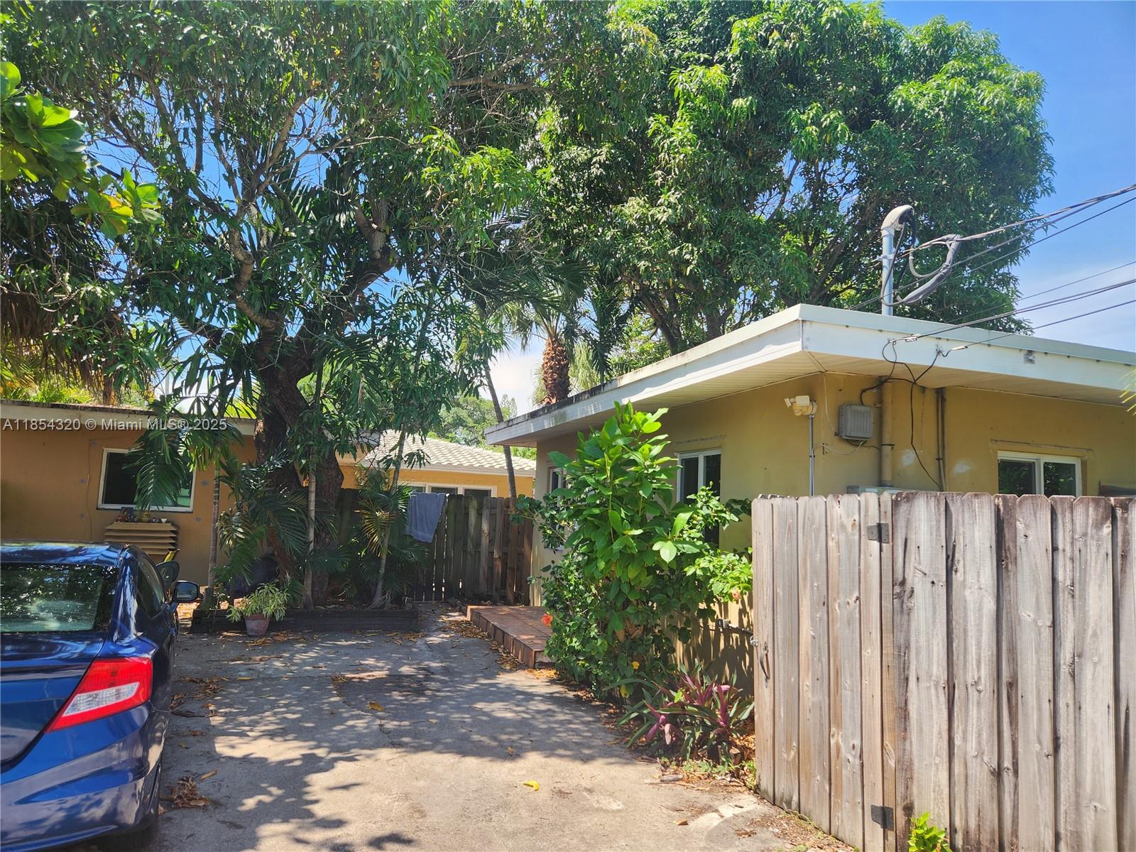 Ver detalles / 2001 sq. ft. $ 2025-08-07 0 foto