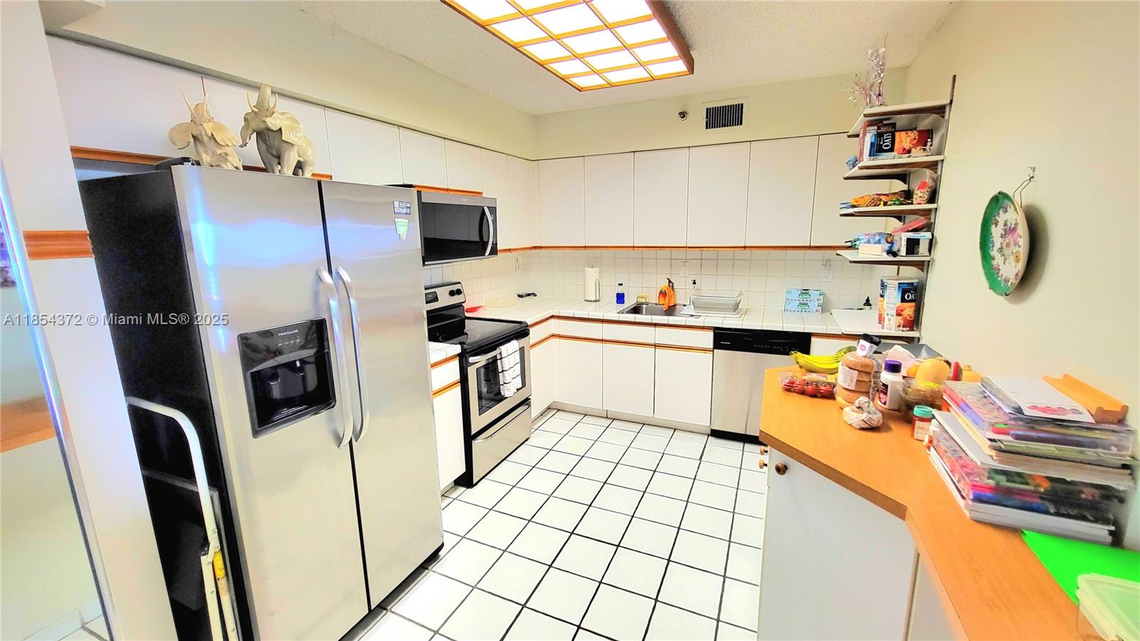 Photo of 3530 Mystic Pointe Dr  #2508, Aventura, Florida, 33180 - 