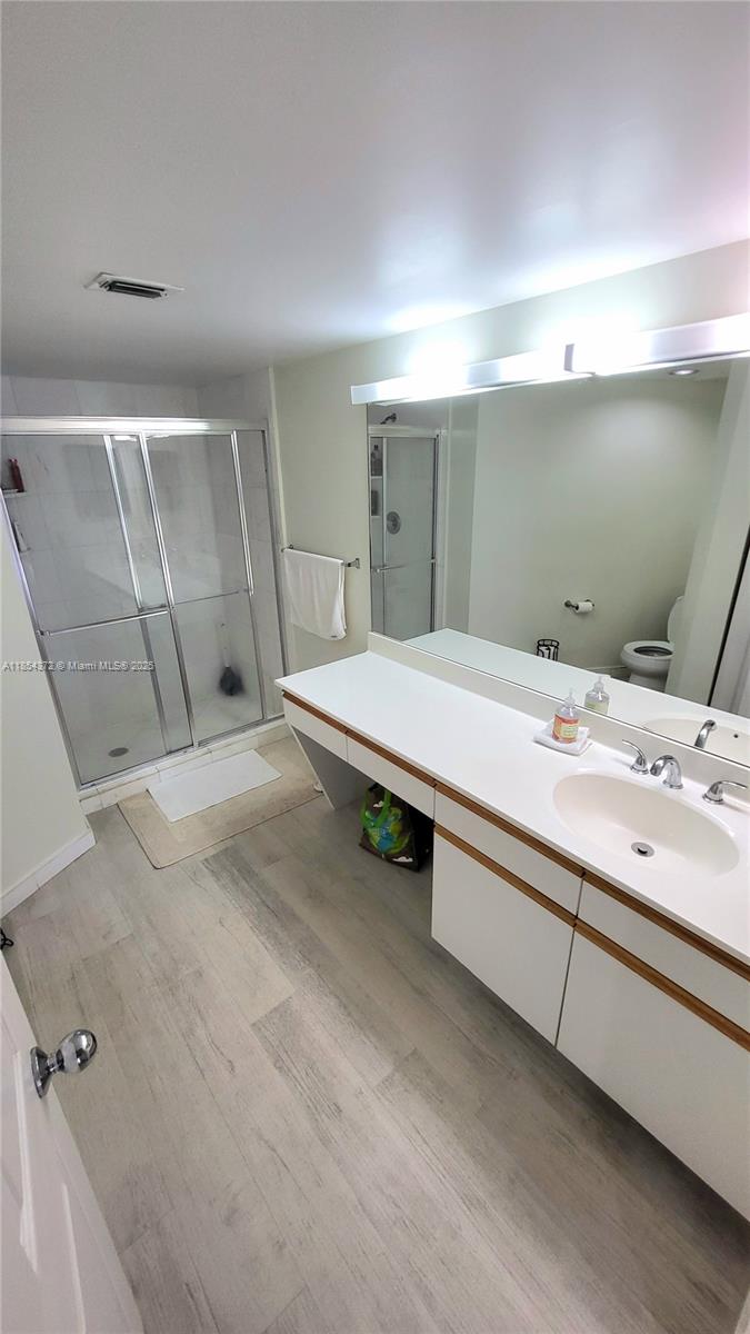 Photo of 3530 Mystic Pointe Dr  #2508, Aventura, Florida, 33180 - guest