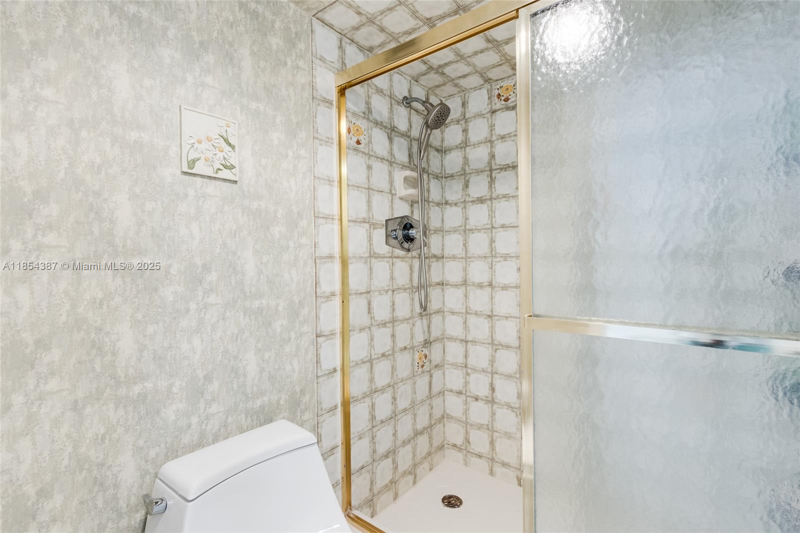Ver detalles 1220 2 / 2 1120 sq. ft. $ 2025-08-07 0 foto