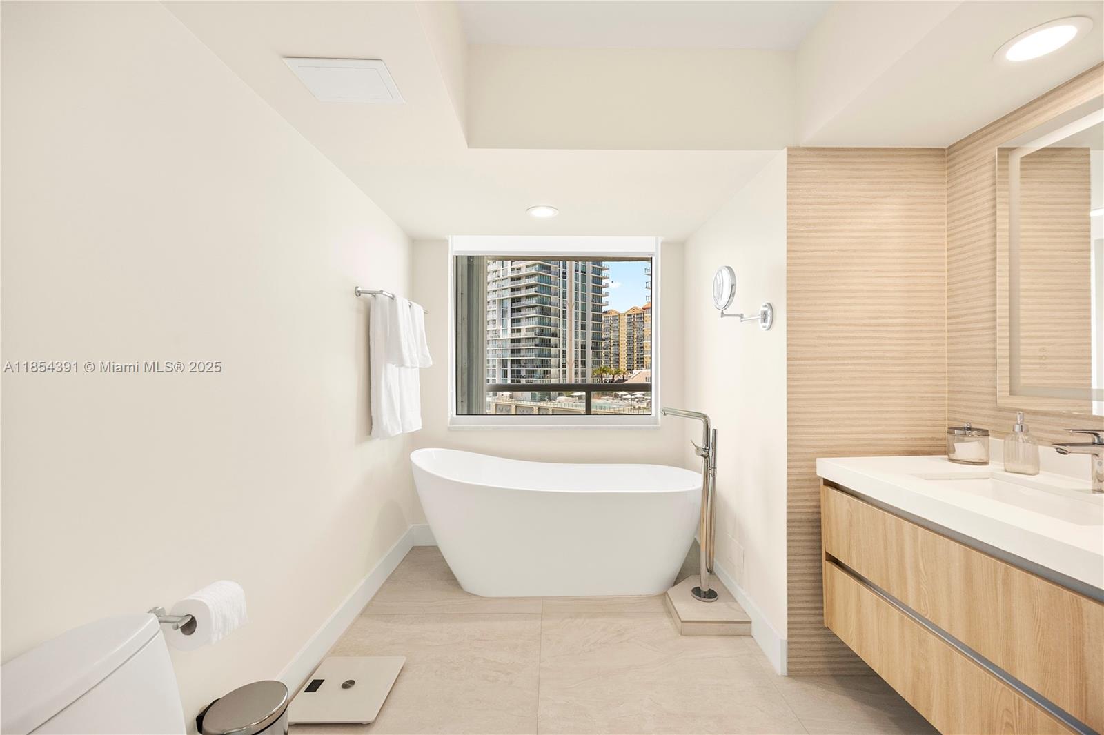 Photo of 16500 Collins Ave  #851, Sunny Isles Beach, Florida, 33160 - 