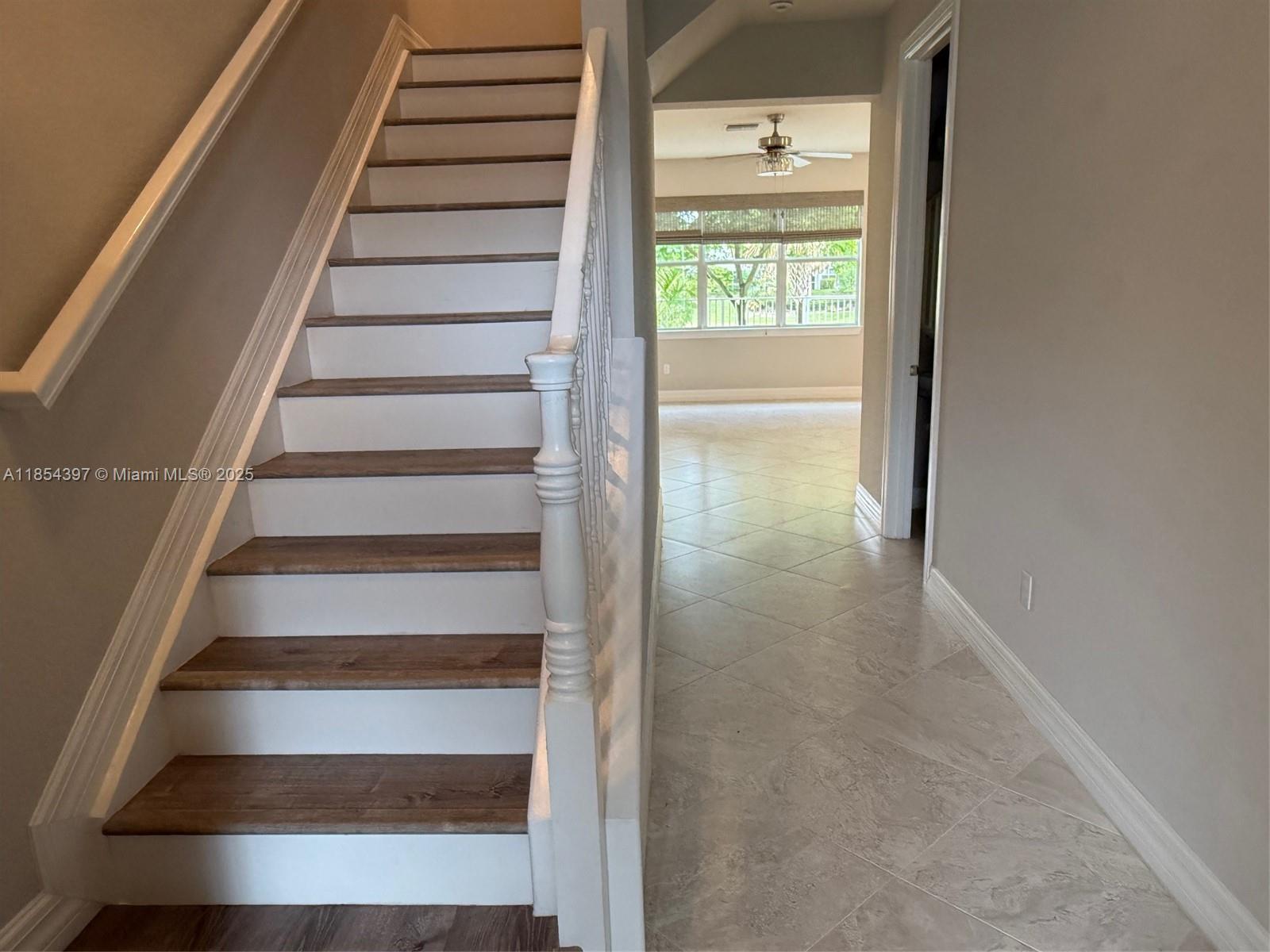 See details 4845 3 / 3 1929 sq. ft. $ 2025-08-07 0 Photo