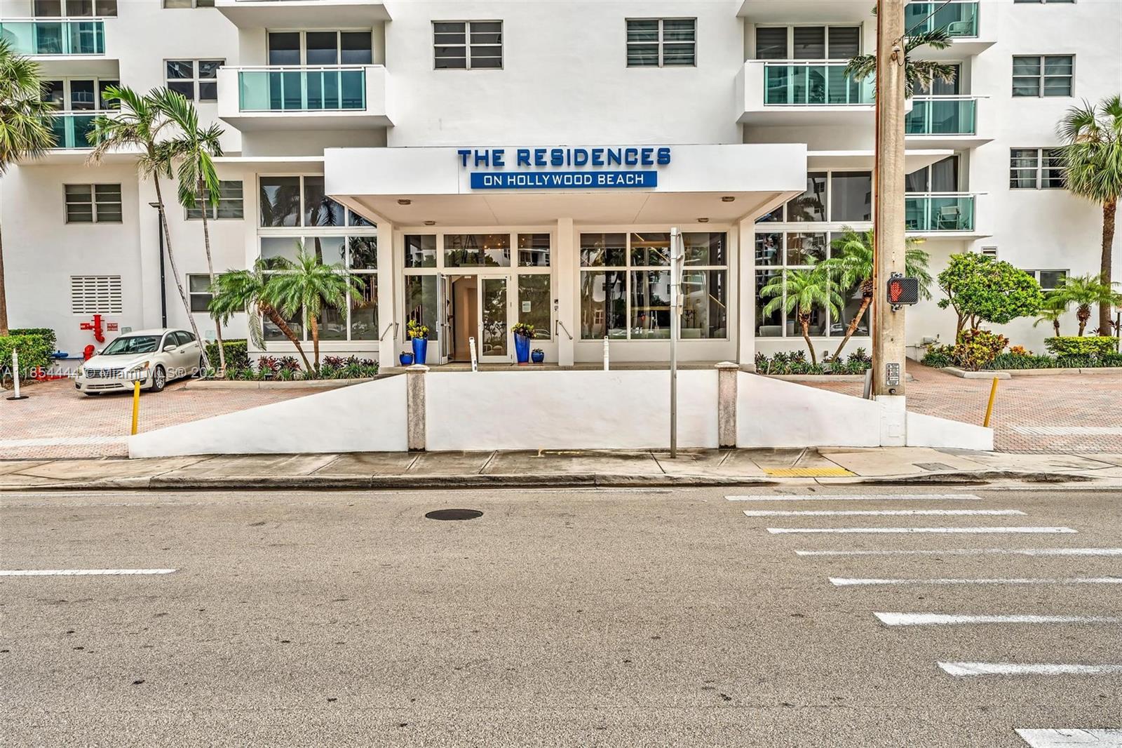 Photo of 3000 Ocean Dr  #1210, Hollywood, Florida, 33019 - 