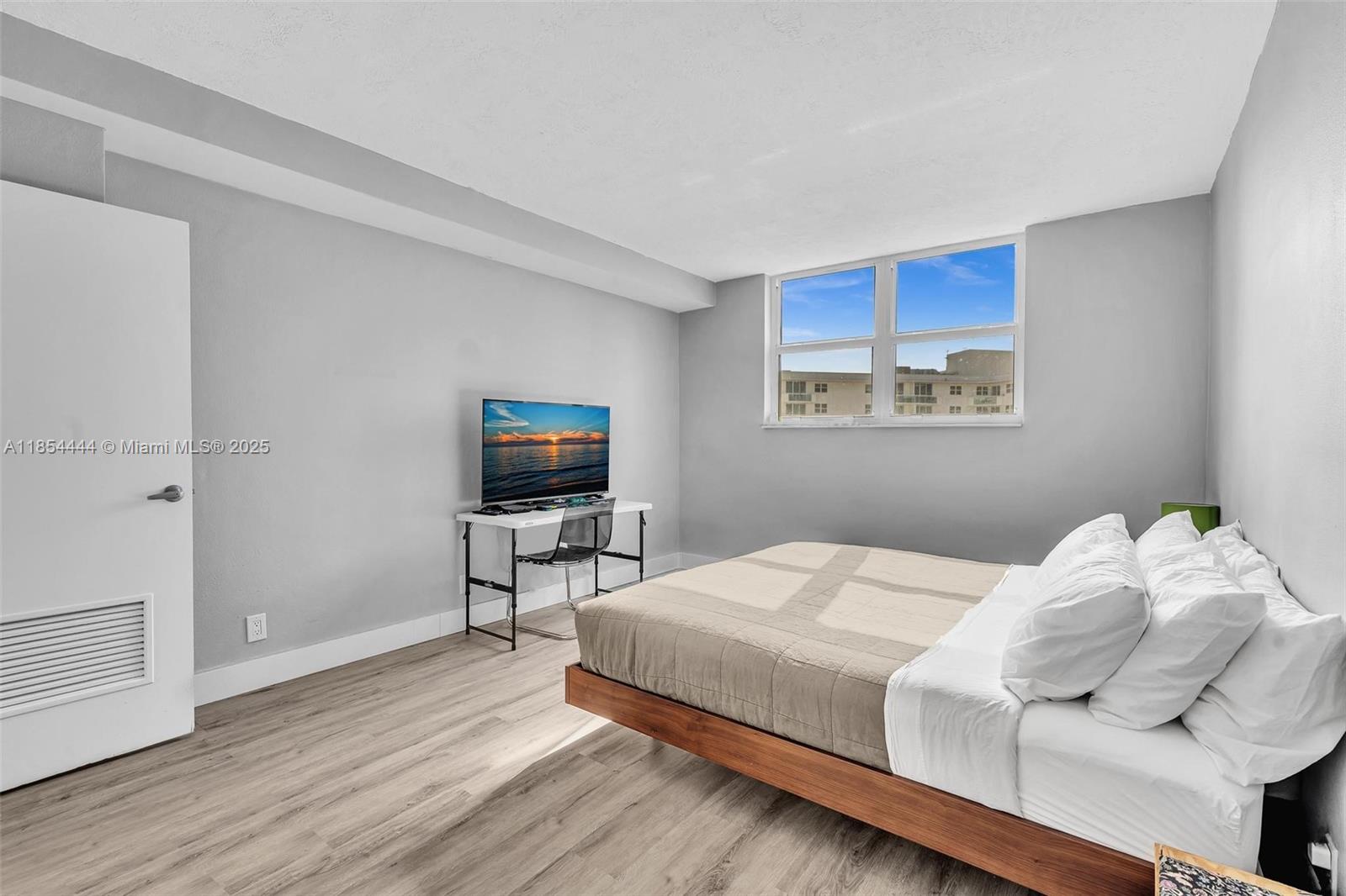 Photo of 3000 Ocean Dr  #1210, Hollywood, Florida, 33019 - Master Bedroom