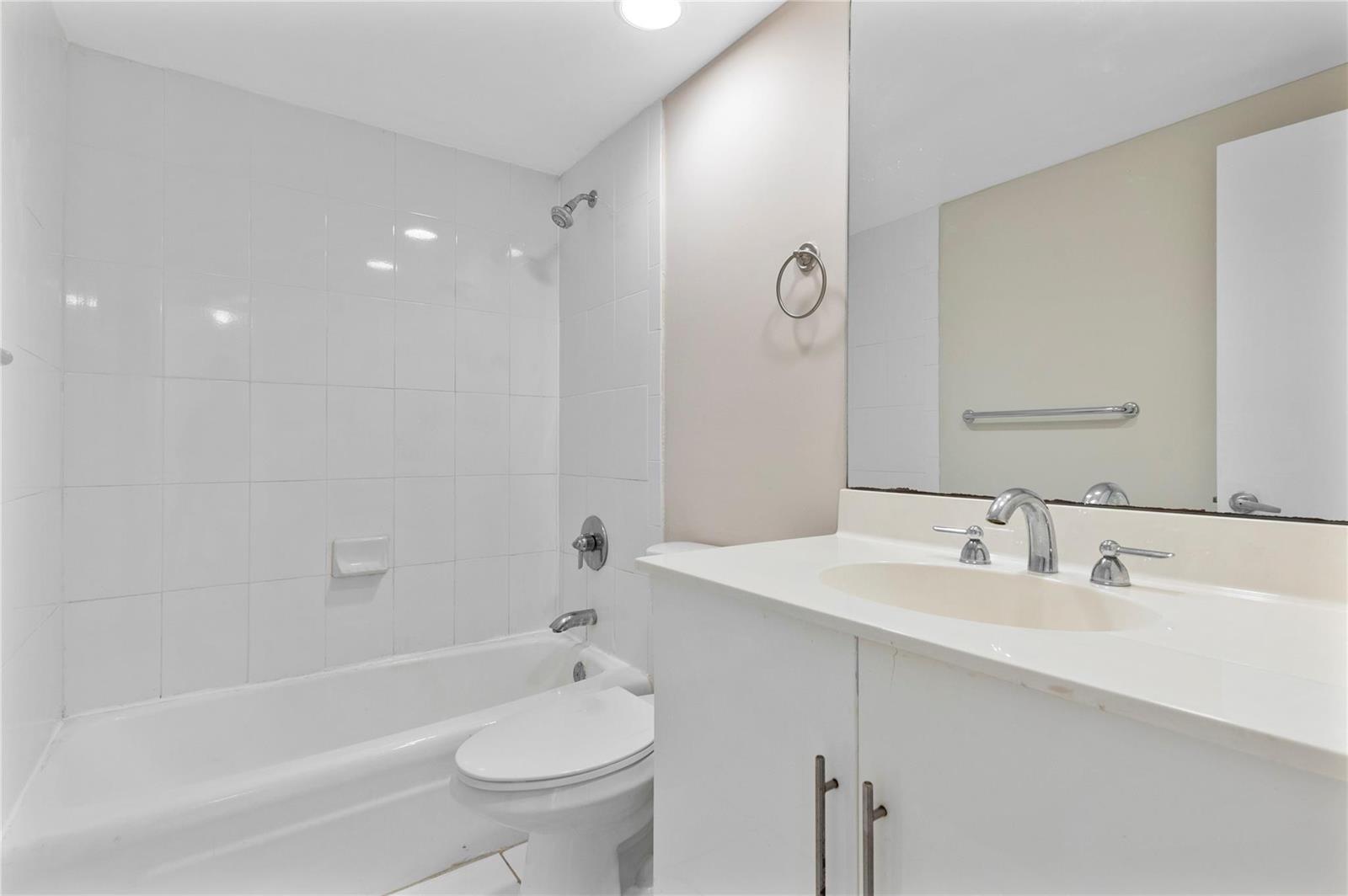 Photo of 3001 Ocean  #333, Hollywood, Florida, 33019 - Photo 17