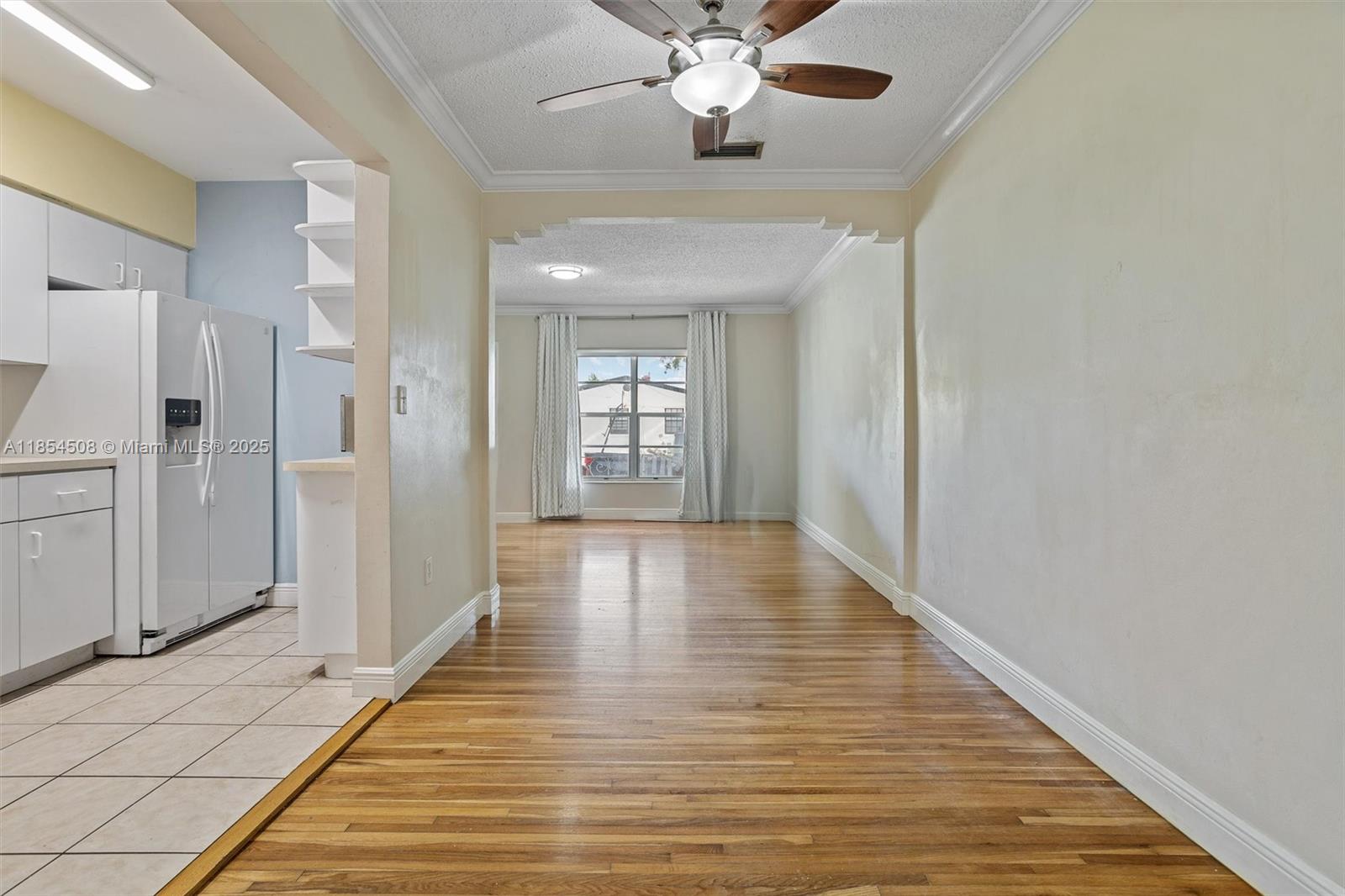 See details / 1899 sq. ft. $ 2025-08-07 0 Photo