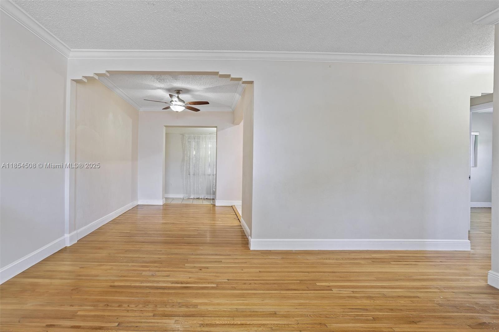 See details / 1899 sq. ft. $ 2025-08-07 0 Photo
