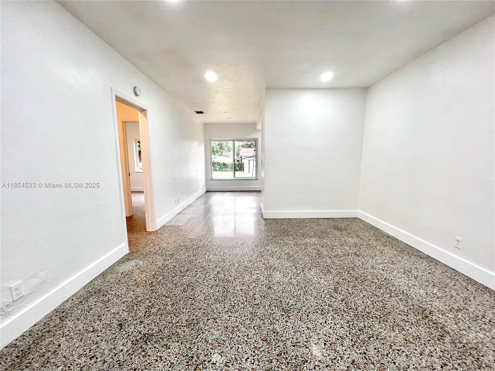   /  1805 sq. ft. $ 2025-08-07 0 Photo