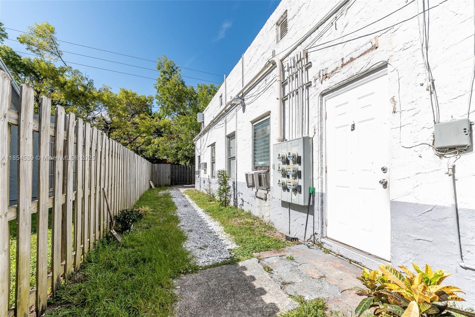See details / sq. ft. $ 2025-08-07 0 Photo